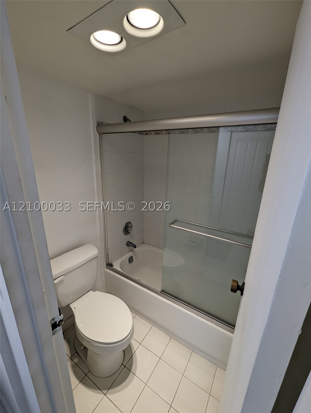 image Arlen House East18