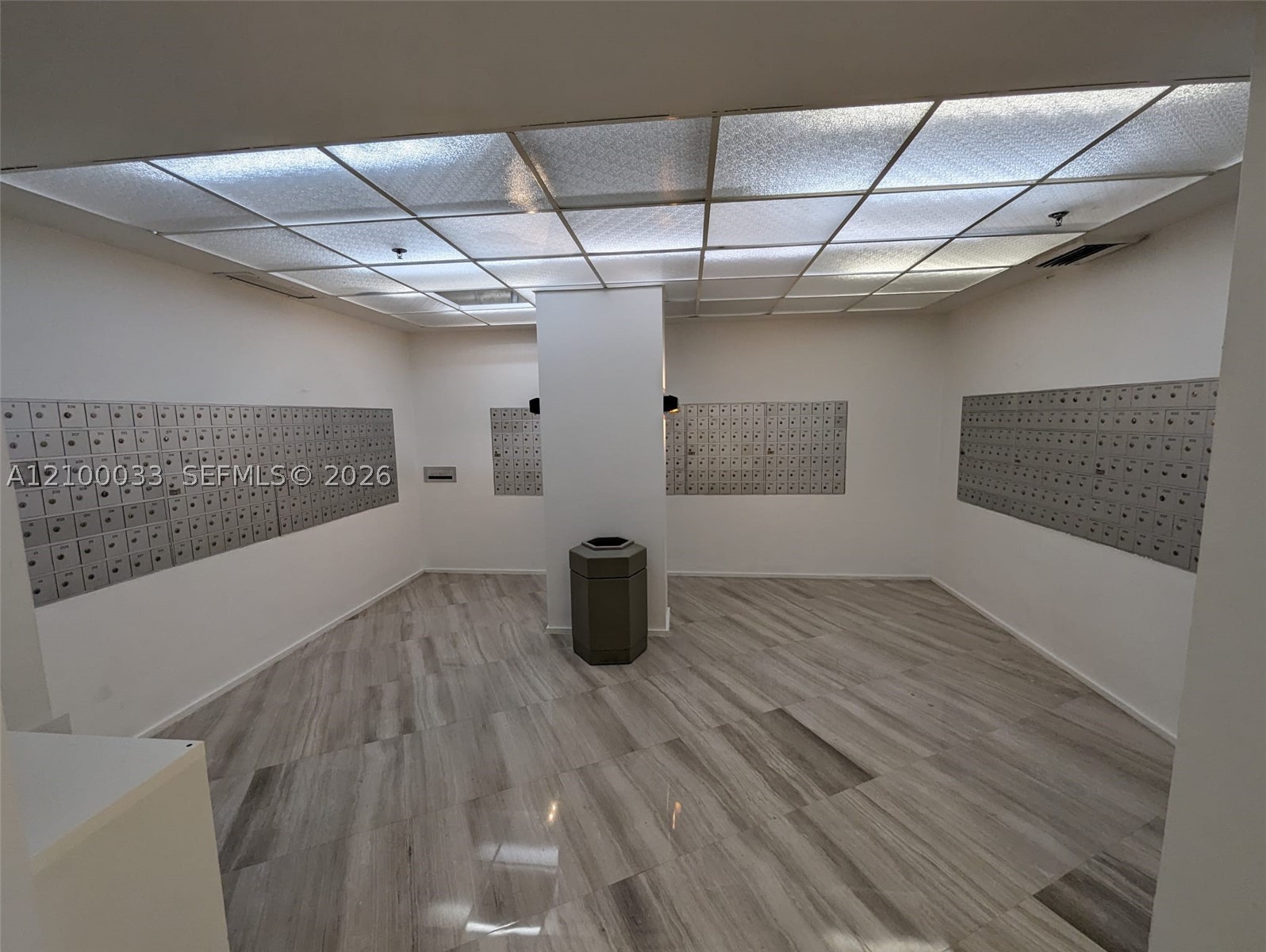 image Arlen House East22