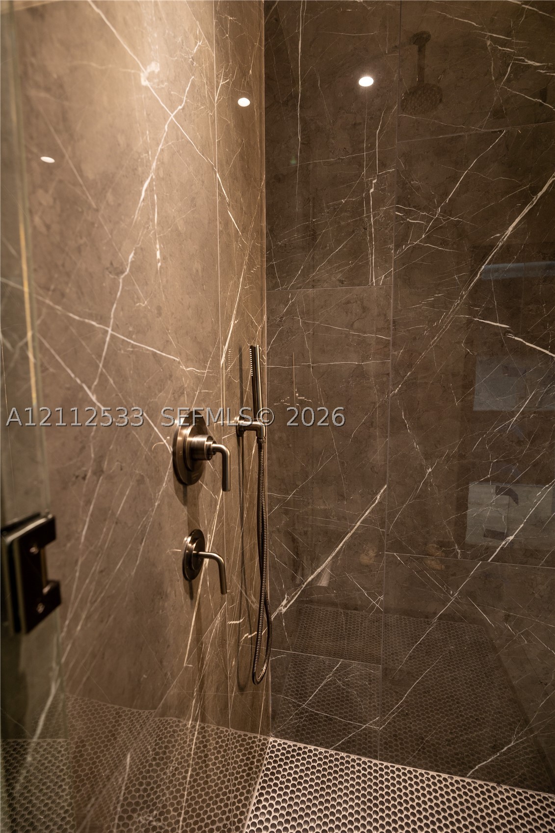 image E11EVEN Hotel & Residences9