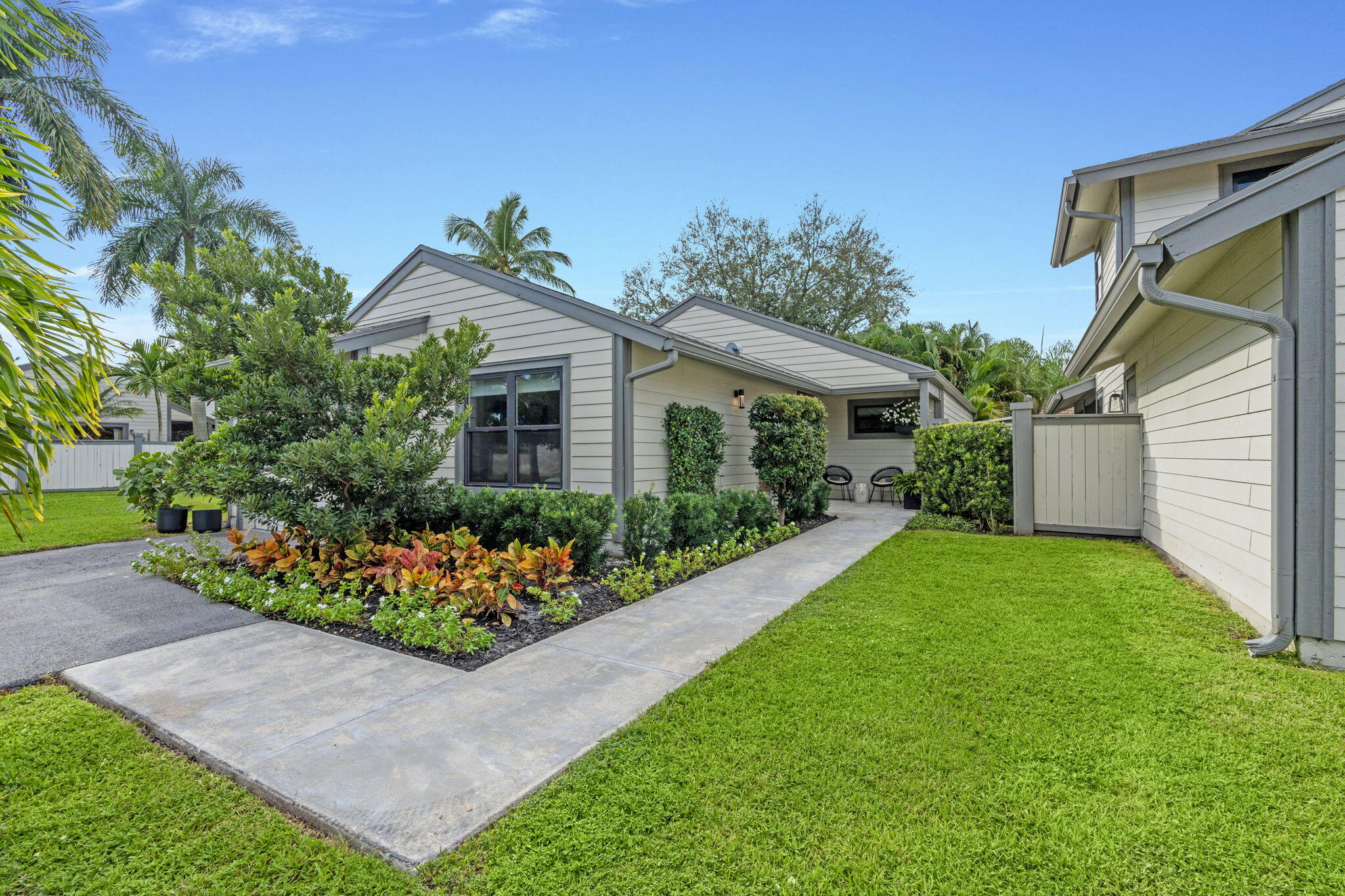 2474 Bedford Mews Wellington, FL 33414