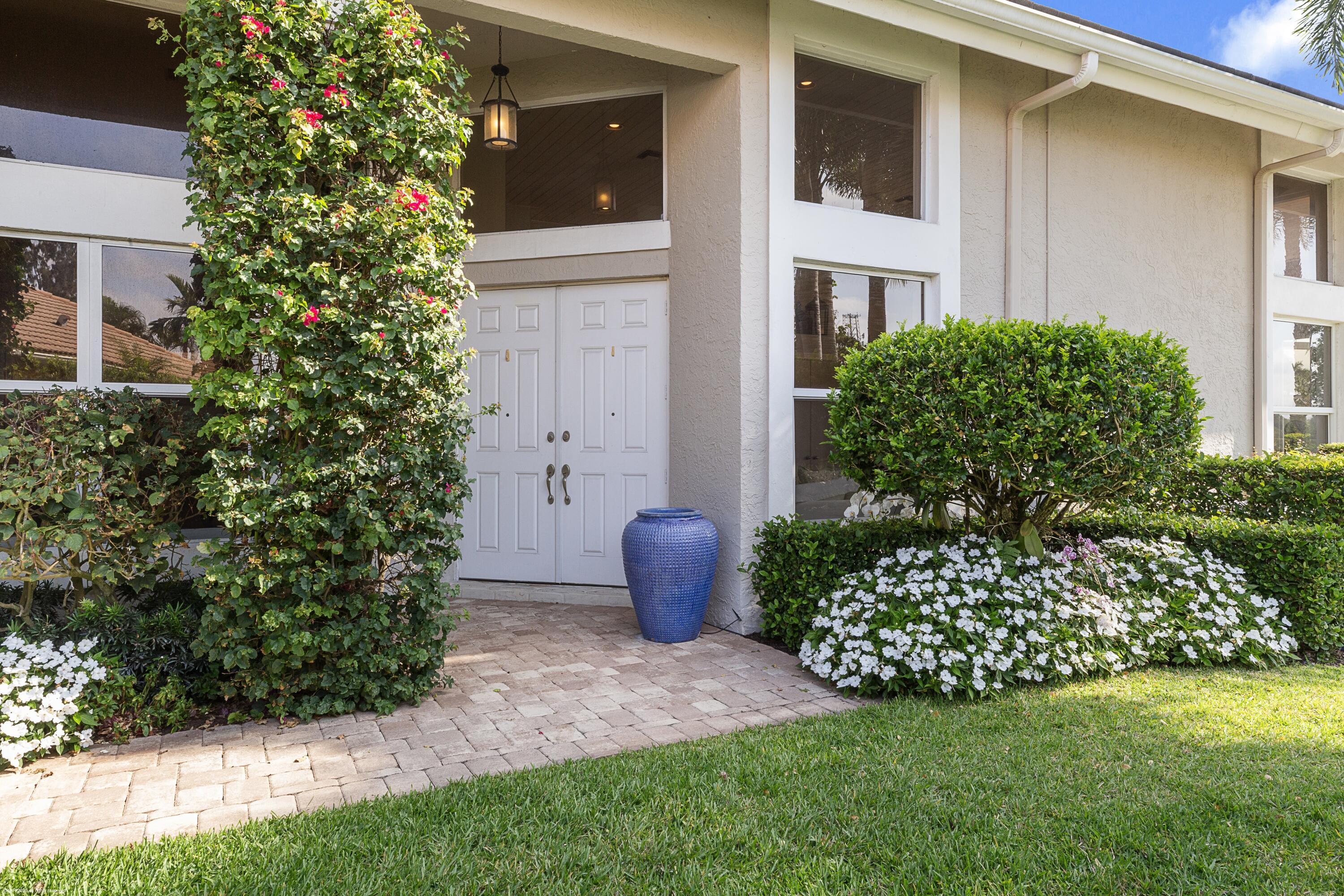 2990 SW Twin Oaks Wellington, FL 33414