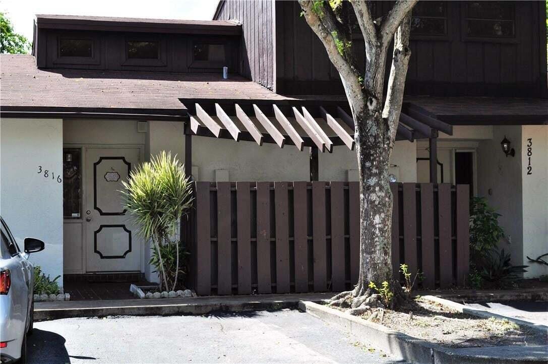 3816 SW 69th #2-q Miramar, FL 33023