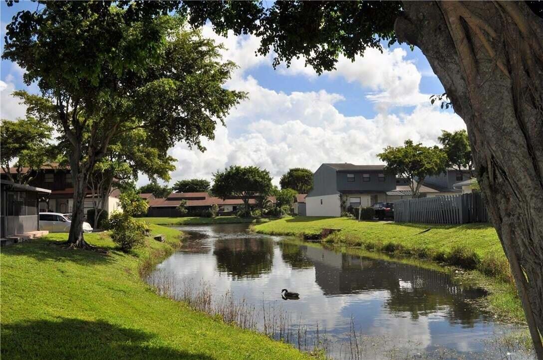 3816 SW 69th #2-q Miramar, FL 33023