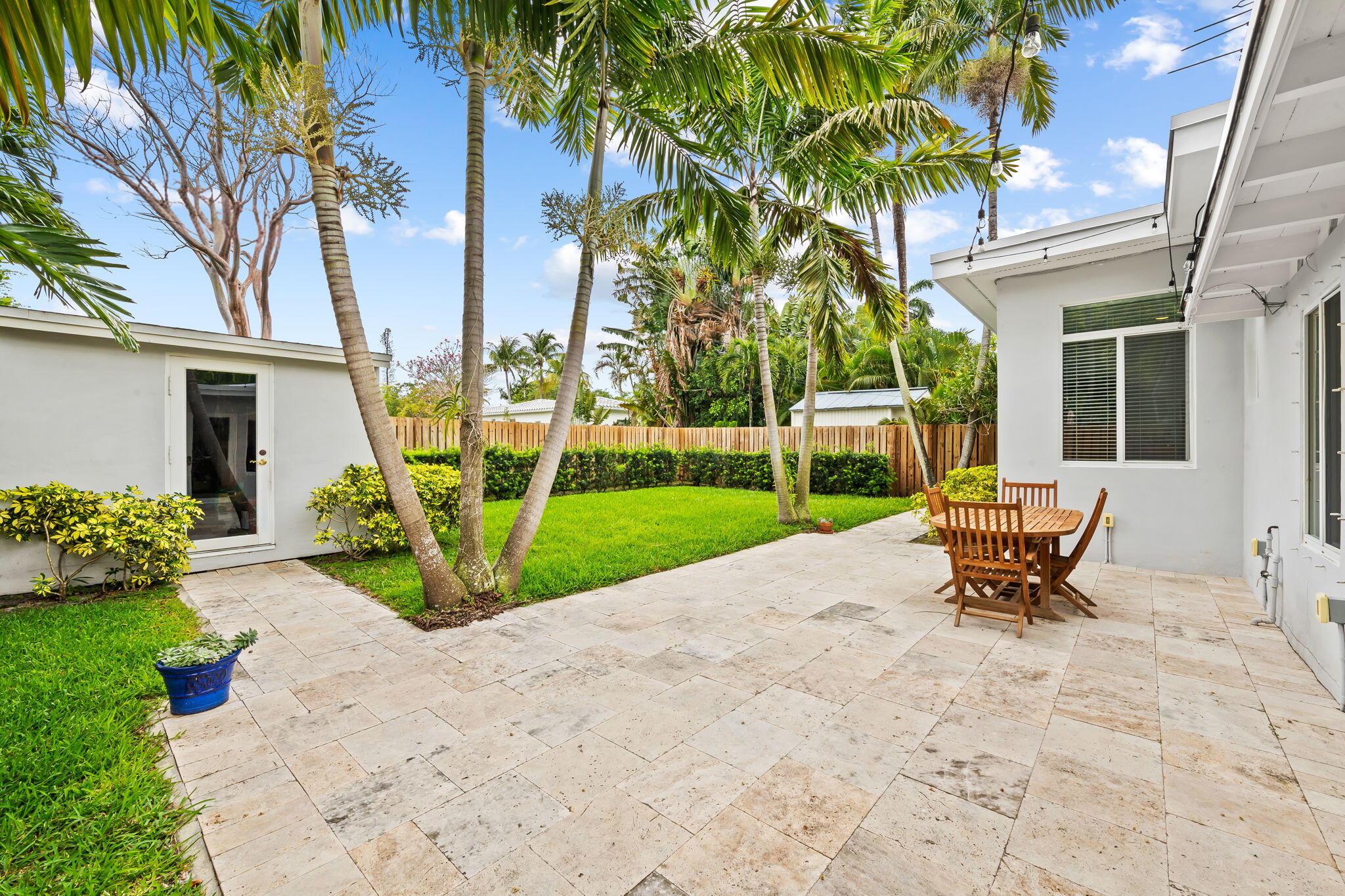 1004 SE 11th Fort Lauderdale, FL 33316