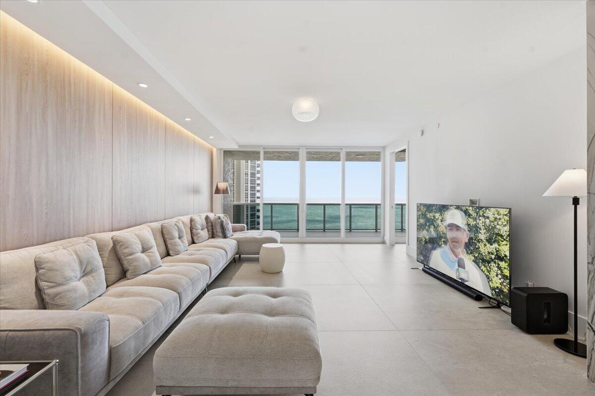 3100 N Ocean #1902 Fort Lauderdale, FL 33308