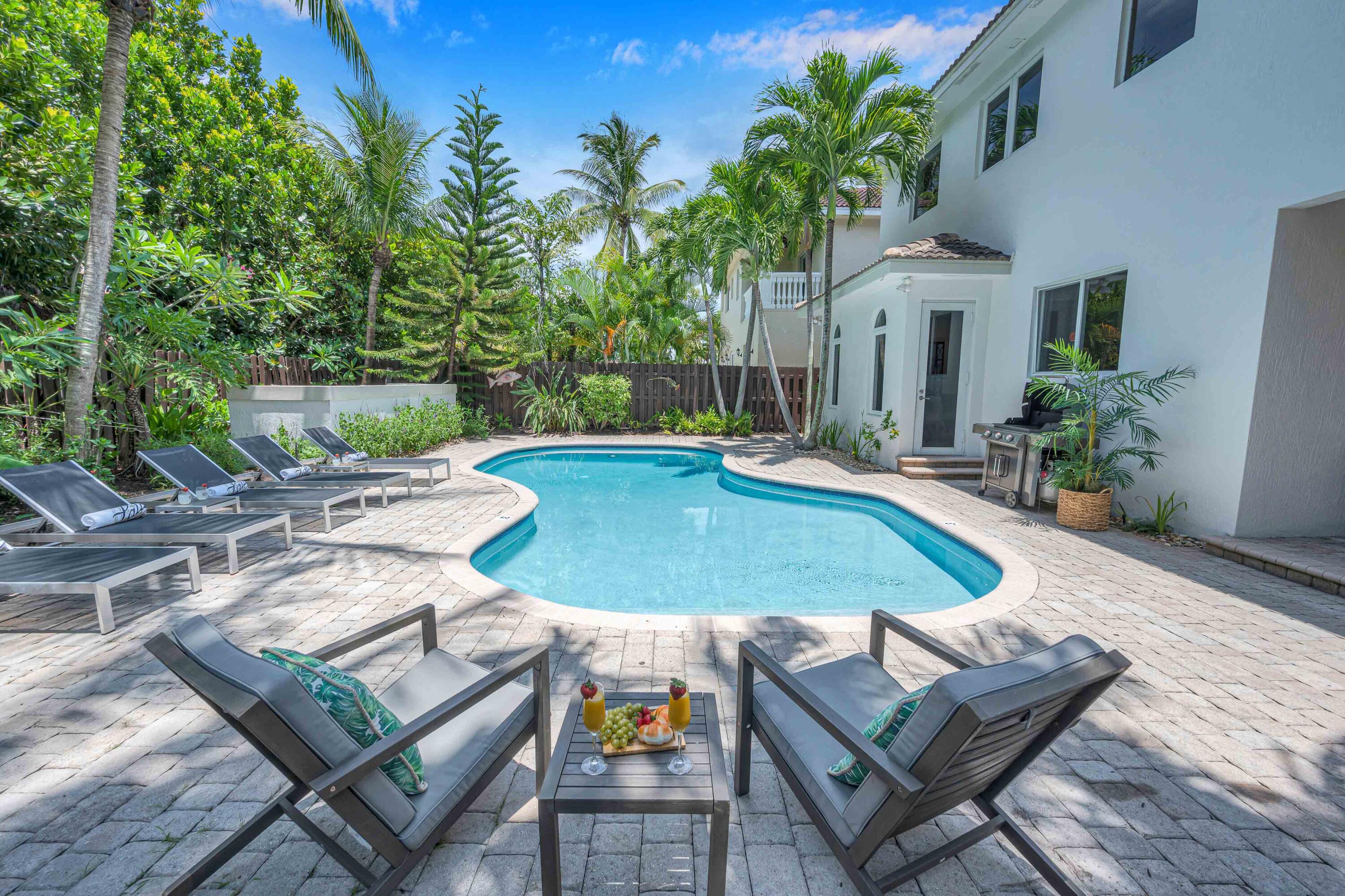 3315 NE 17th Fort Lauderdale, FL 33305