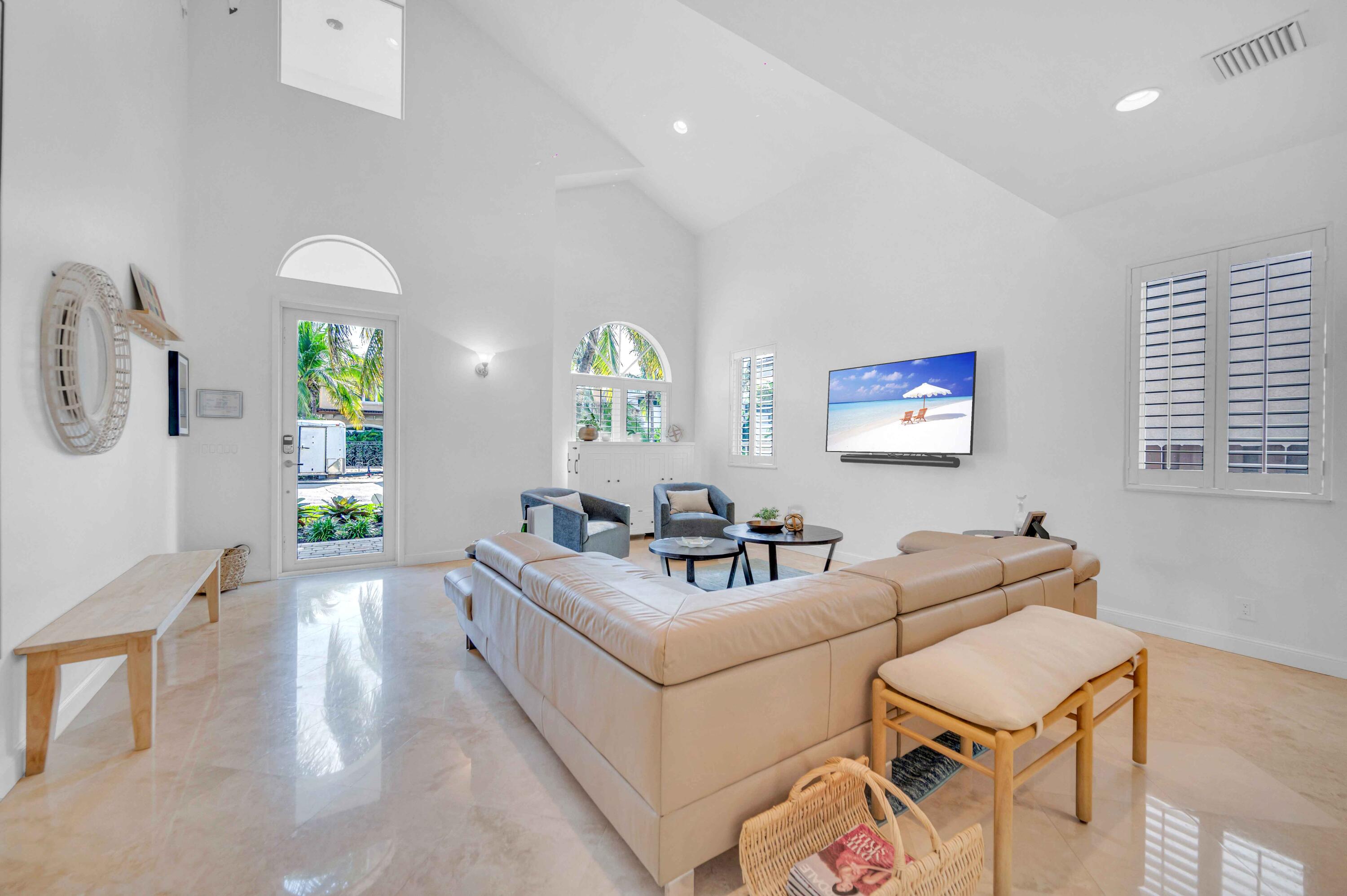 3315 NE 17th Fort Lauderdale, FL 33305