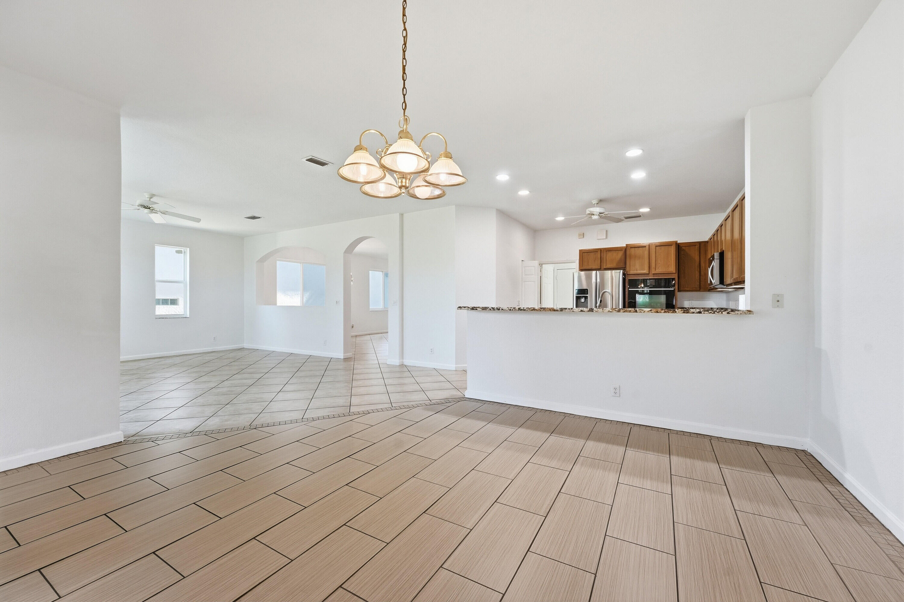 1275 Rosegate Riviera Beach, FL 33404