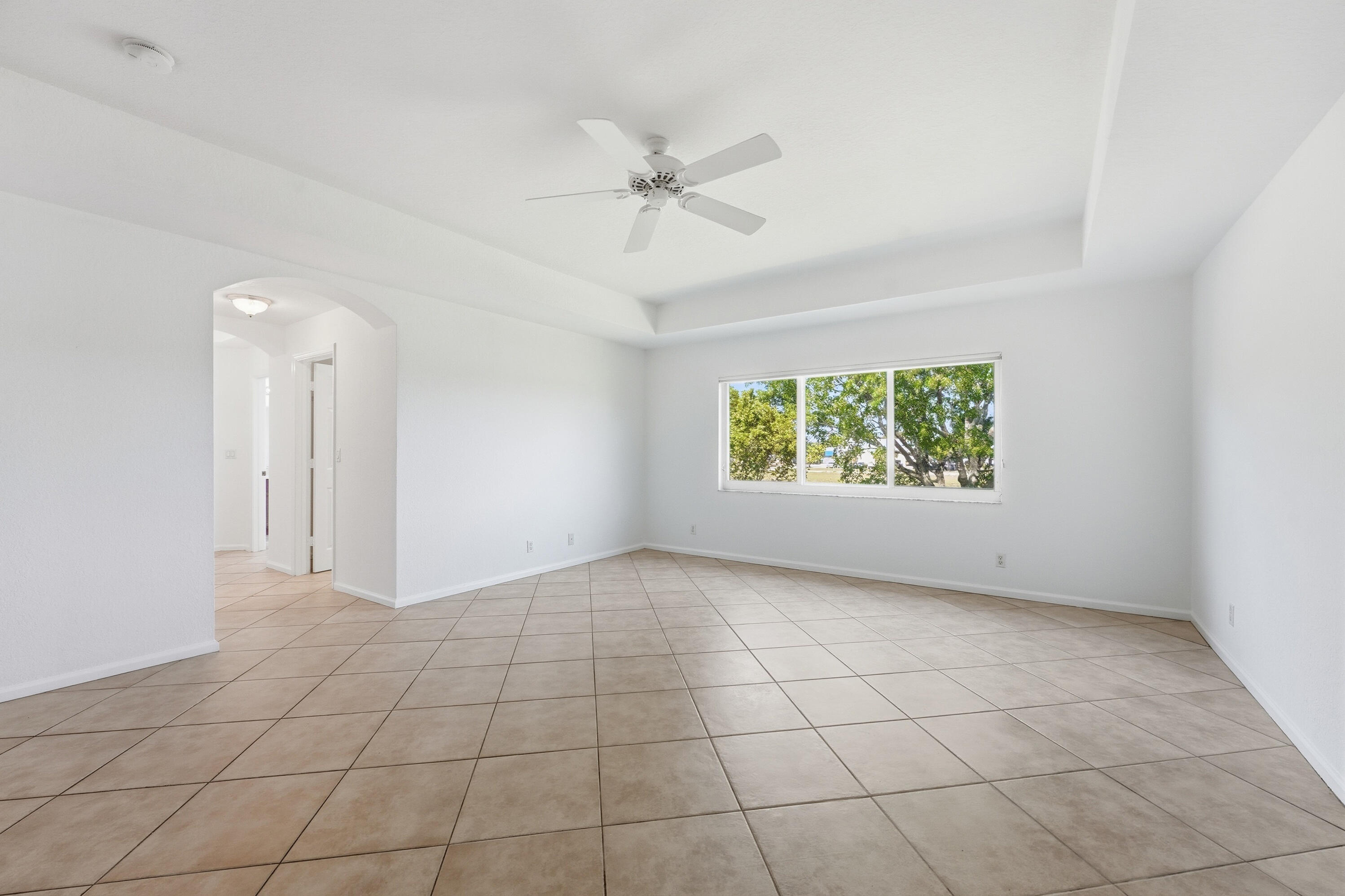 1275 Rosegate Riviera Beach, FL 33404