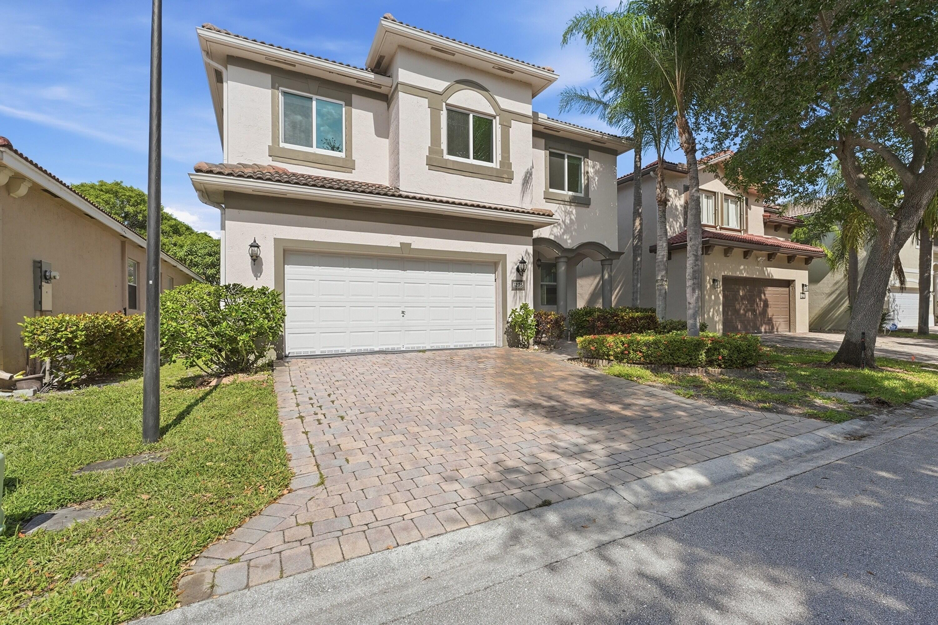 1275 Rosegate Riviera Beach, FL 33404