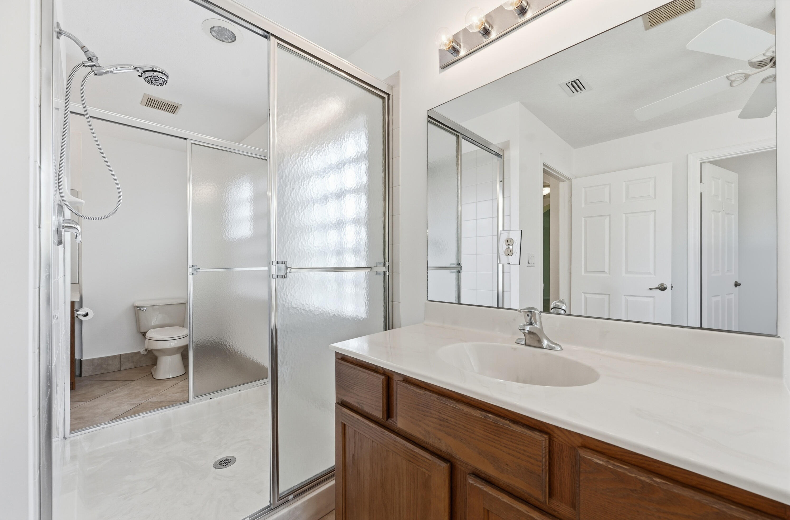 1275 Rosegate Riviera Beach, FL 33404