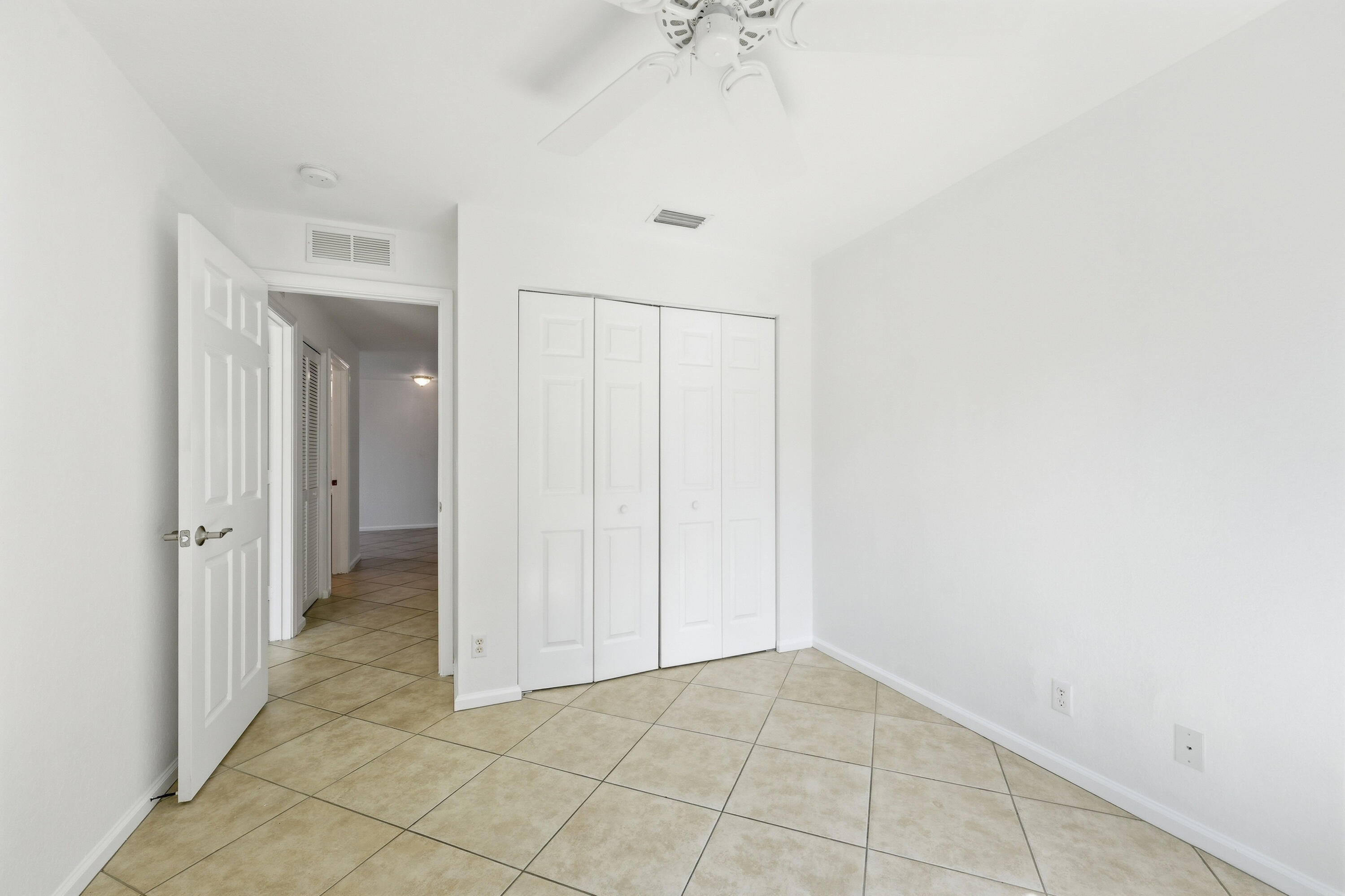 1275 Rosegate Riviera Beach, FL 33404