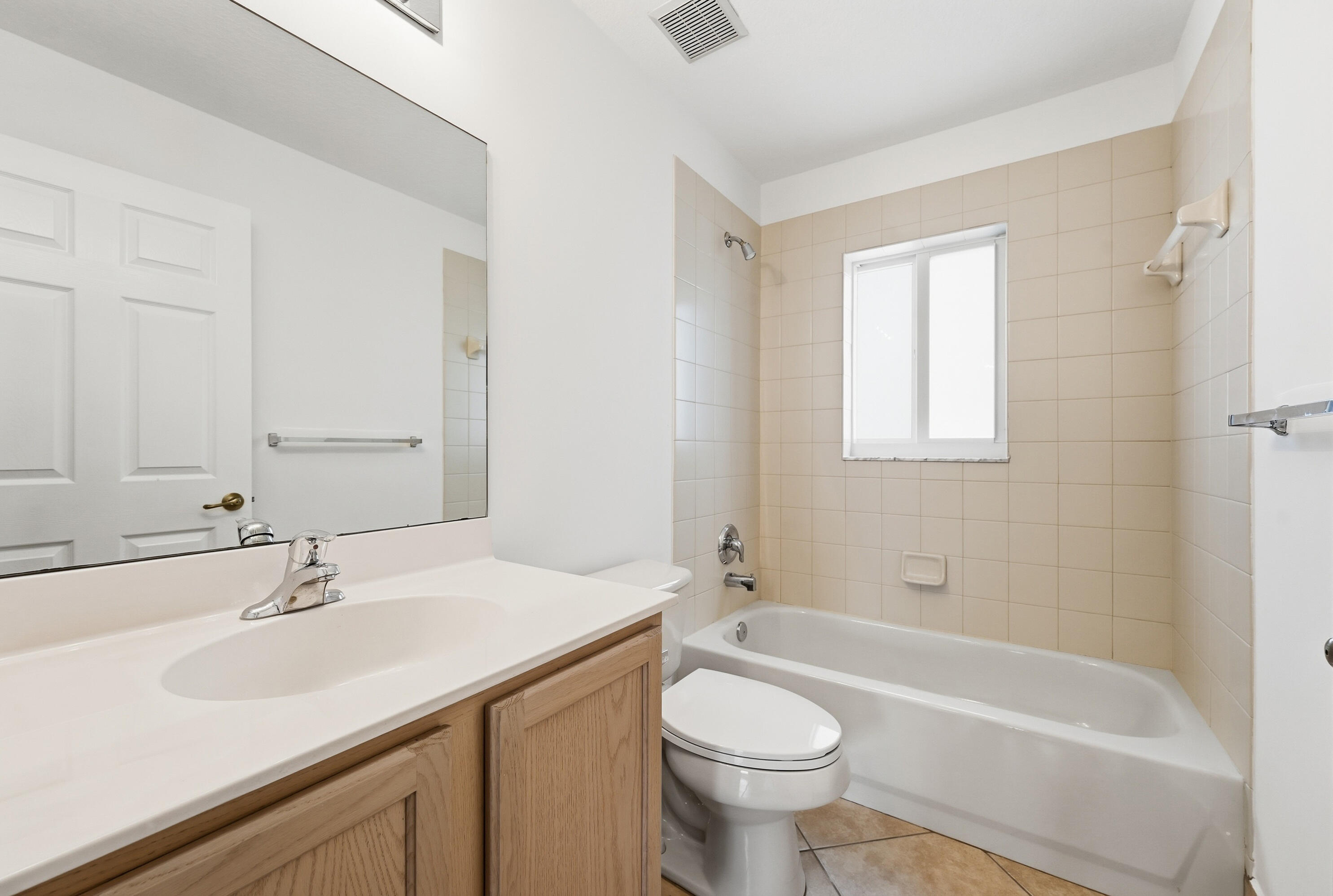 1275 Rosegate Riviera Beach, FL 33404