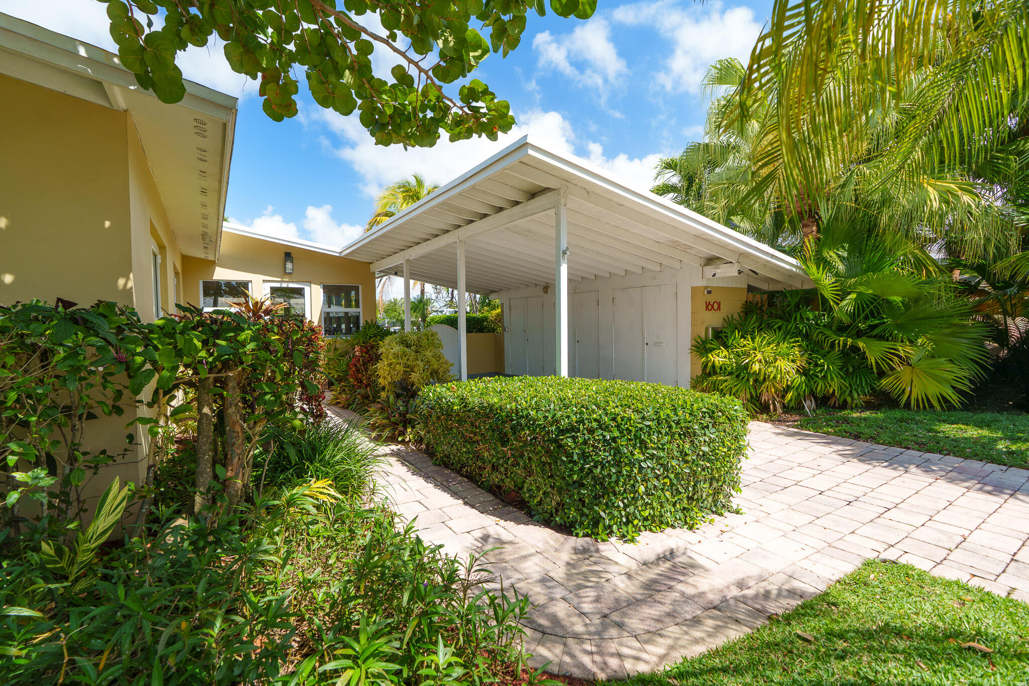 1601 SE 12th Fort Lauderdale, FL 33316