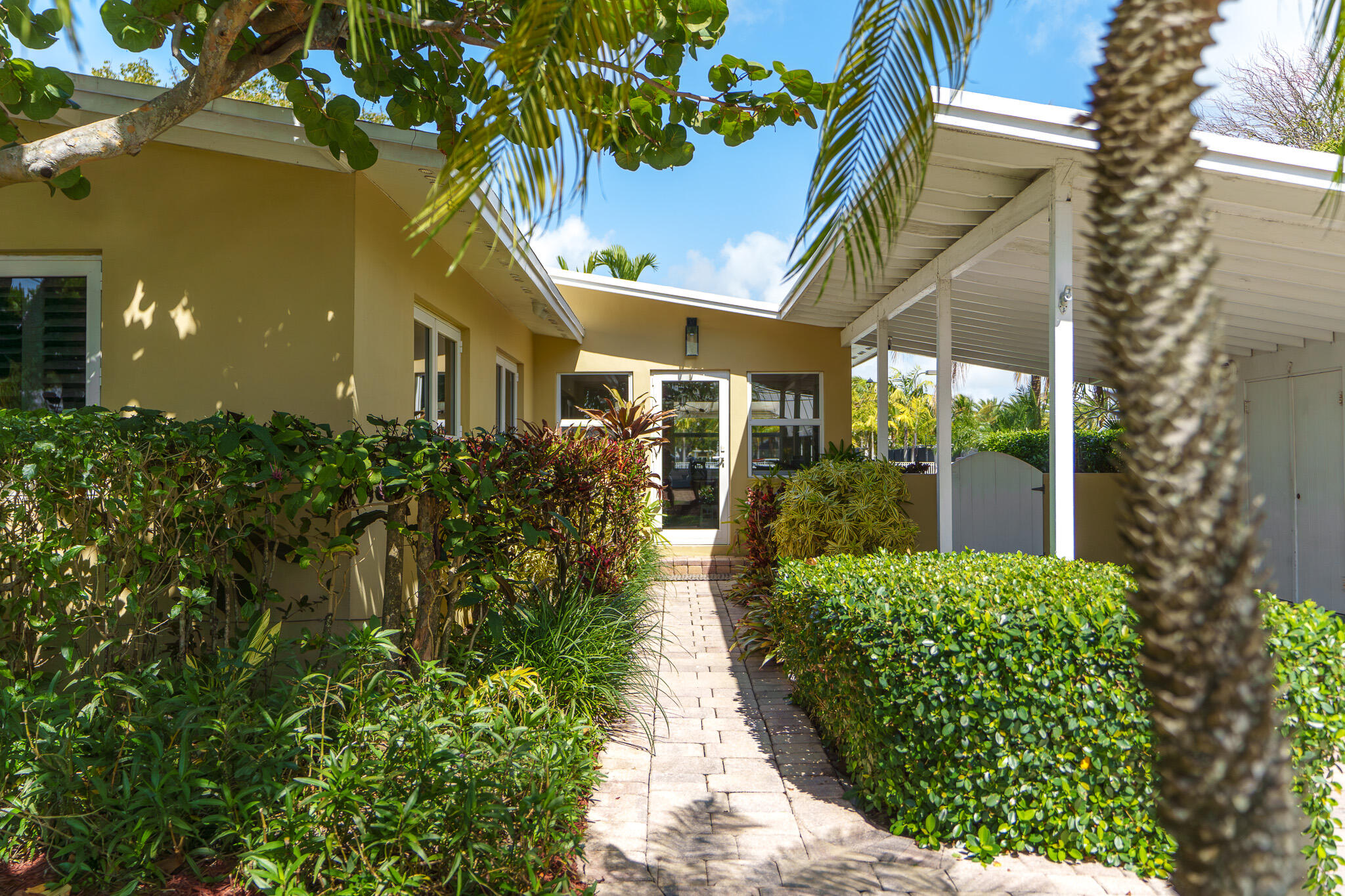 1601 SE 12th Fort Lauderdale, FL 33316