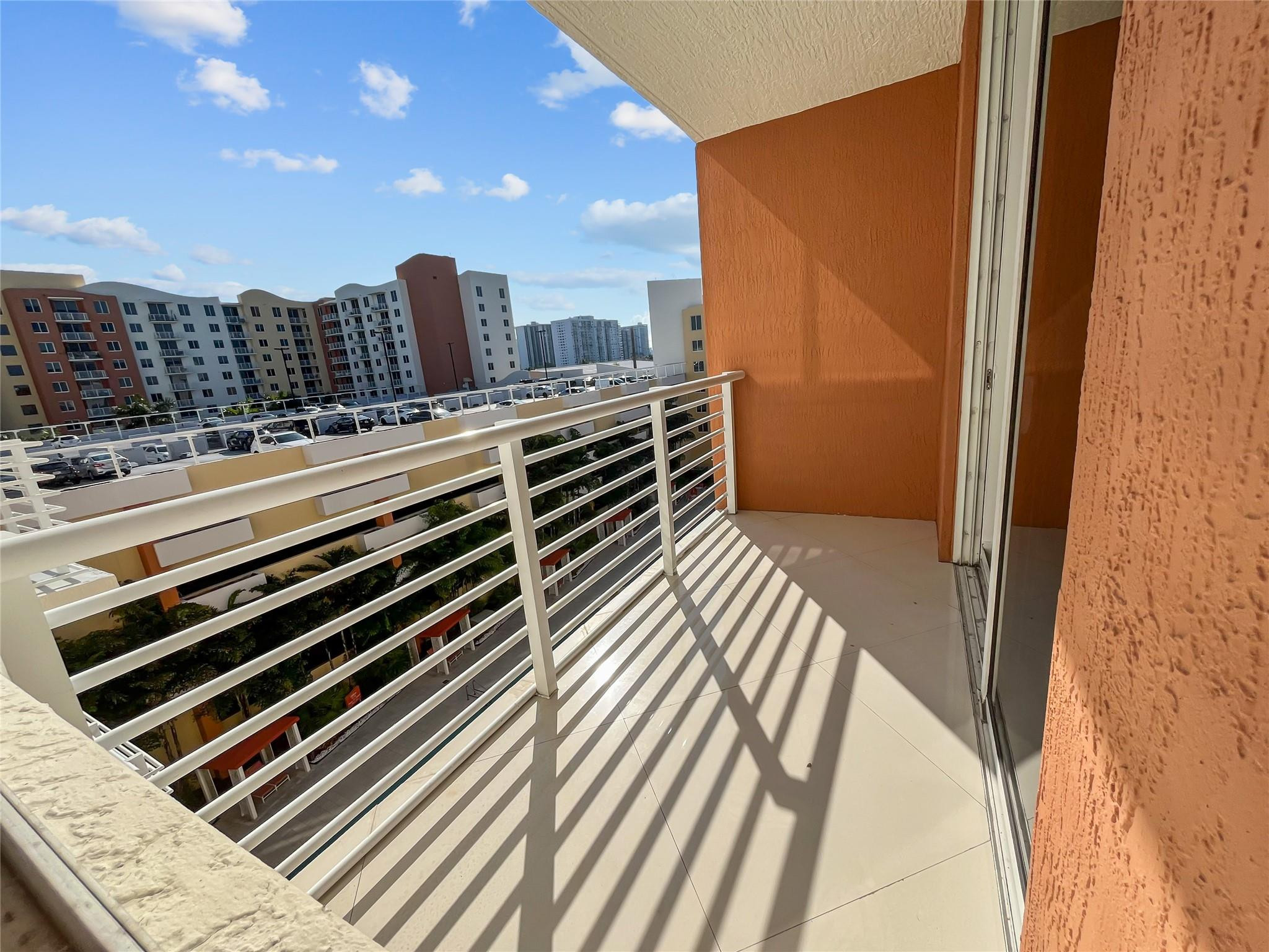 image The Venture at Aventura11