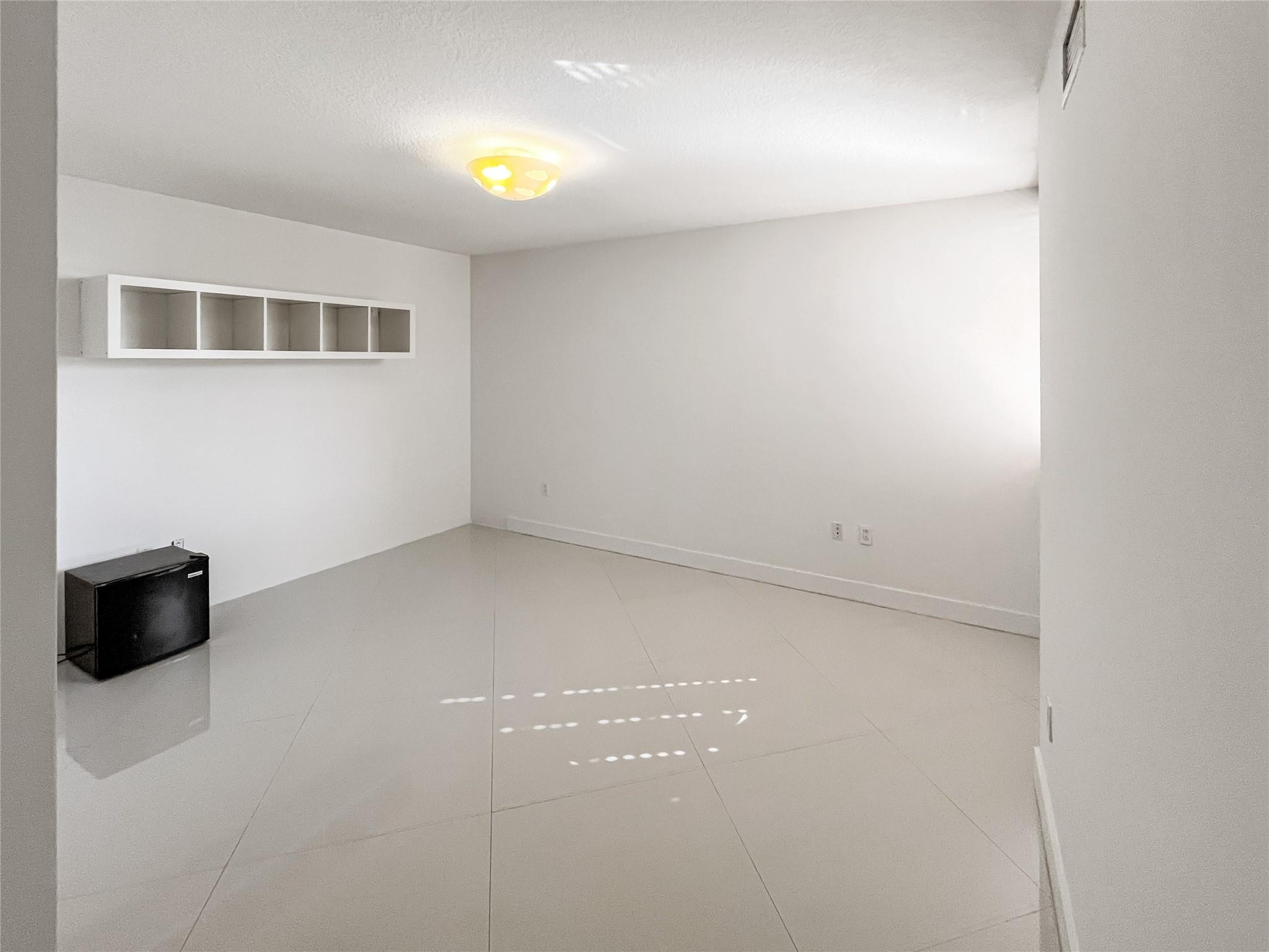 image The Venture at Aventura7