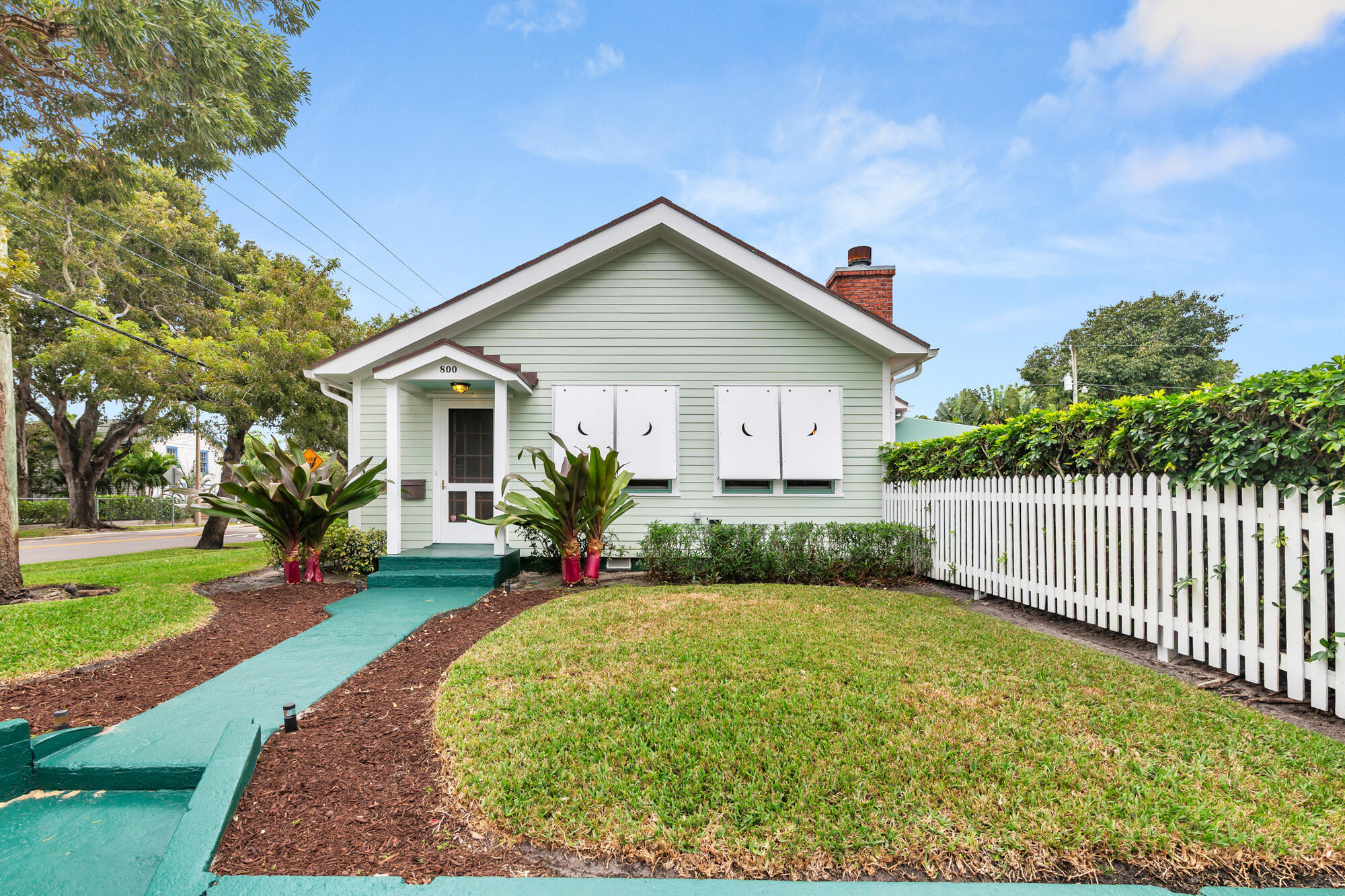 800 Kanuga West Palm Beach, FL 33401