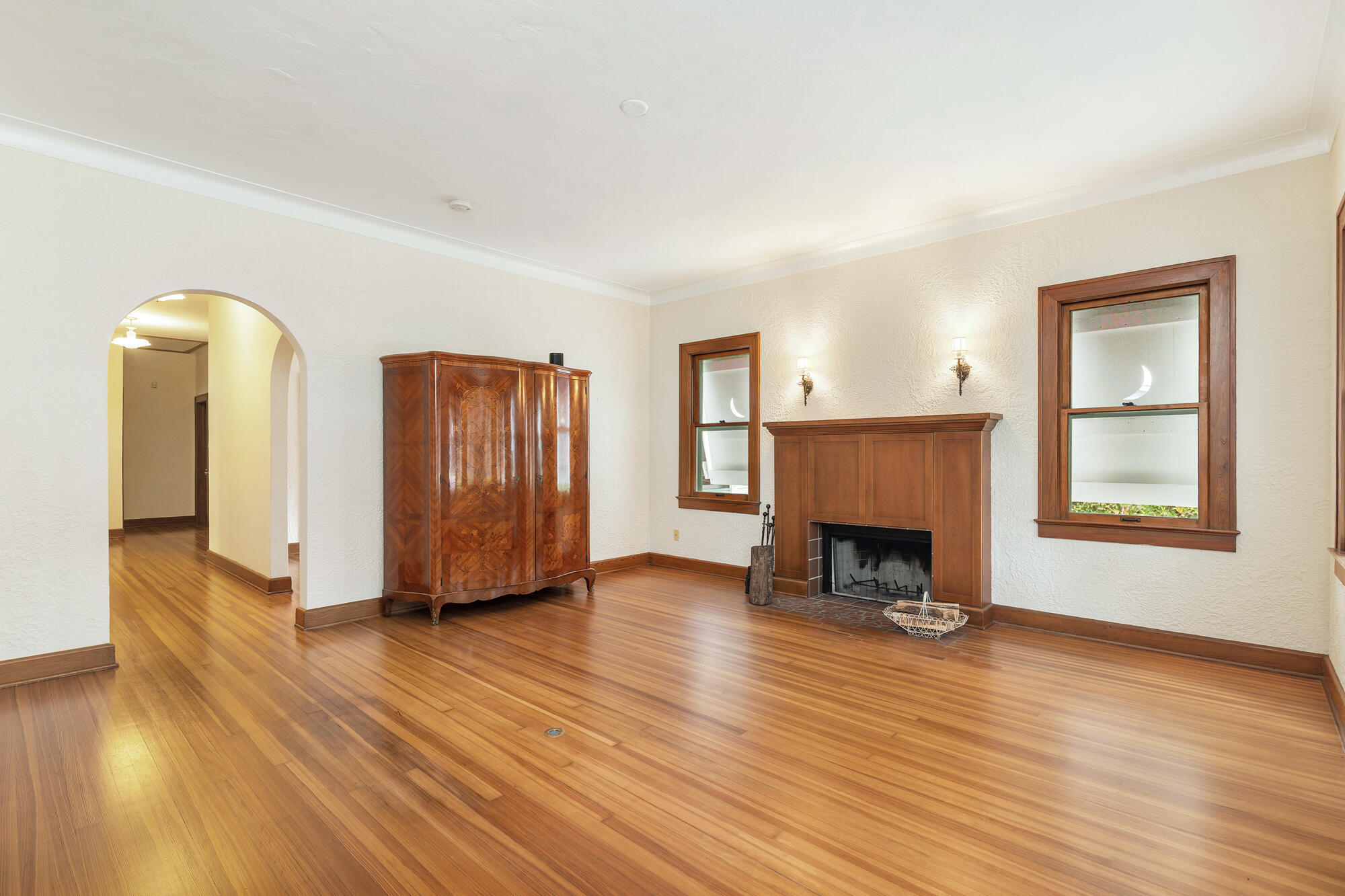 800 Kanuga West Palm Beach, FL 33401