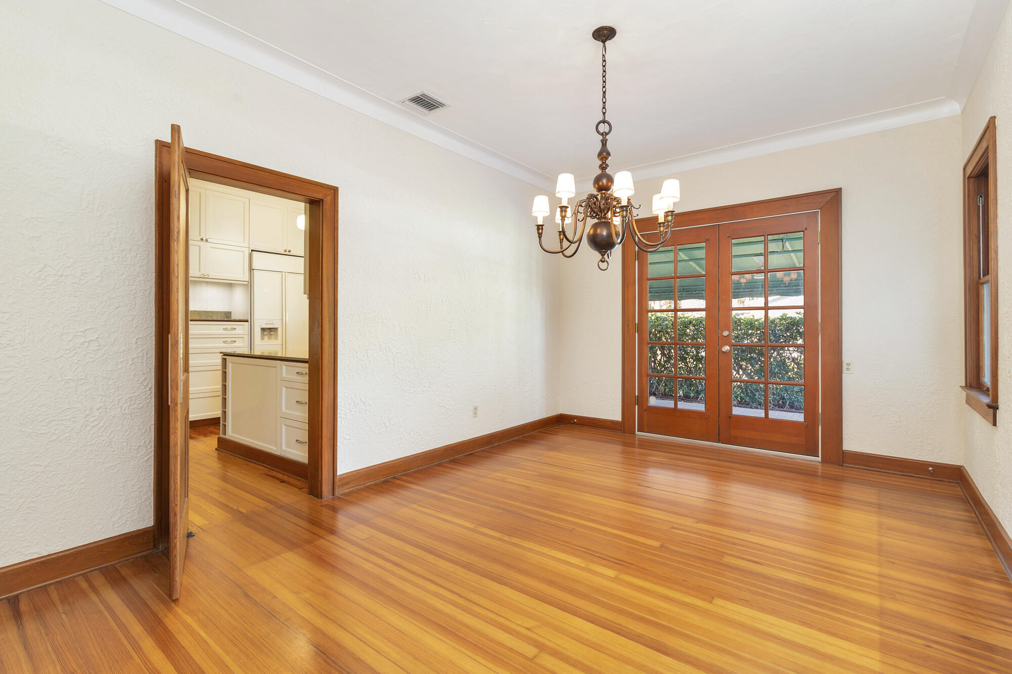 800 Kanuga West Palm Beach, FL 33401