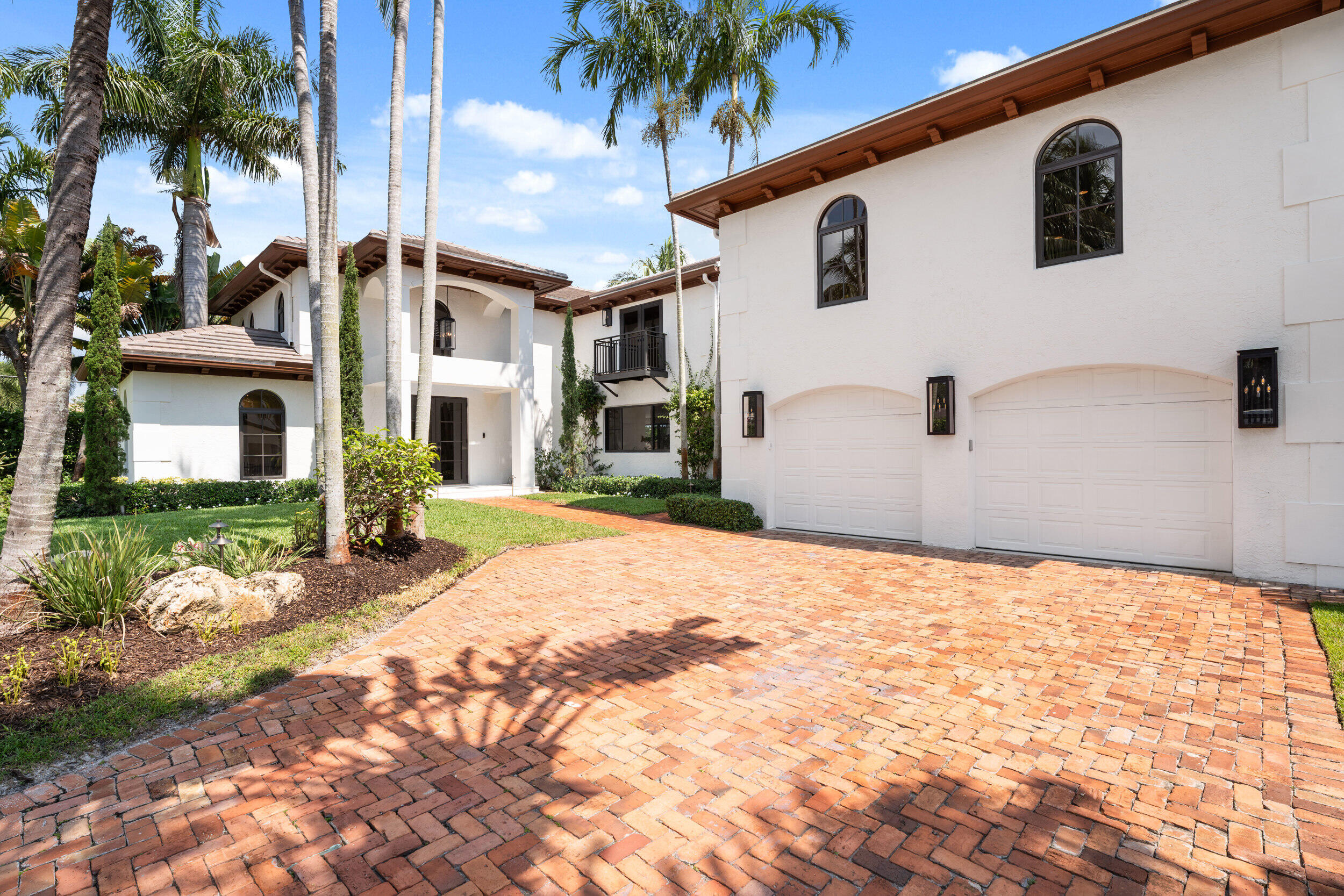 257 E Lakewood West Palm Beach, FL 33405