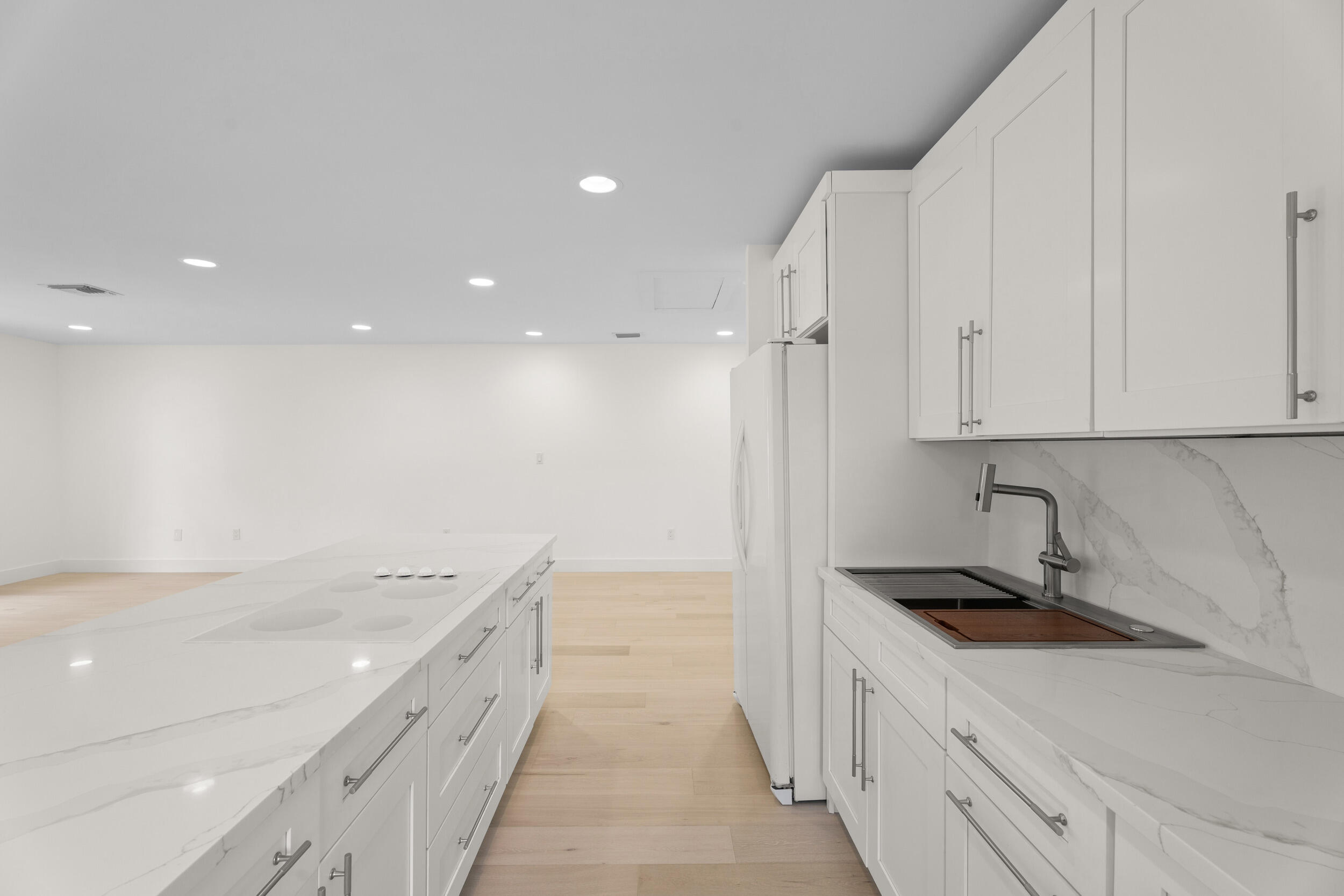 257 E Lakewood West Palm Beach, FL 33405