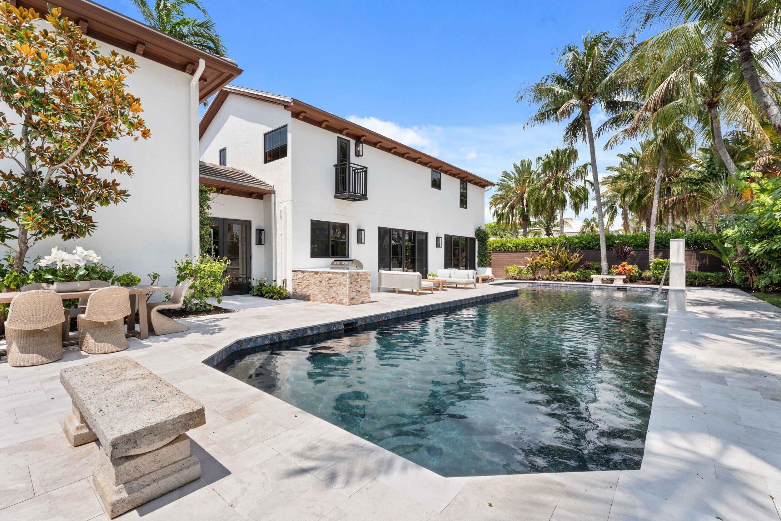 257 E Lakewood West Palm Beach, FL 33405