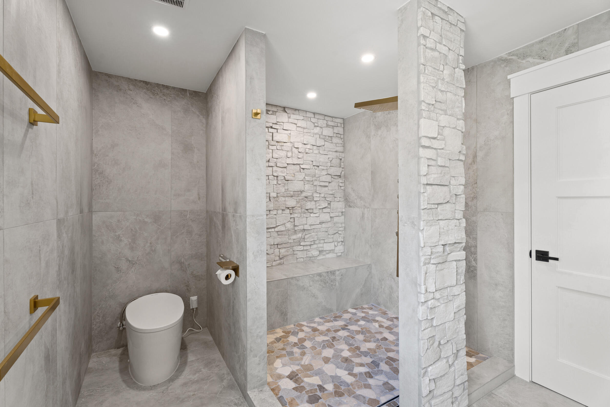257 E Lakewood West Palm Beach, FL 33405