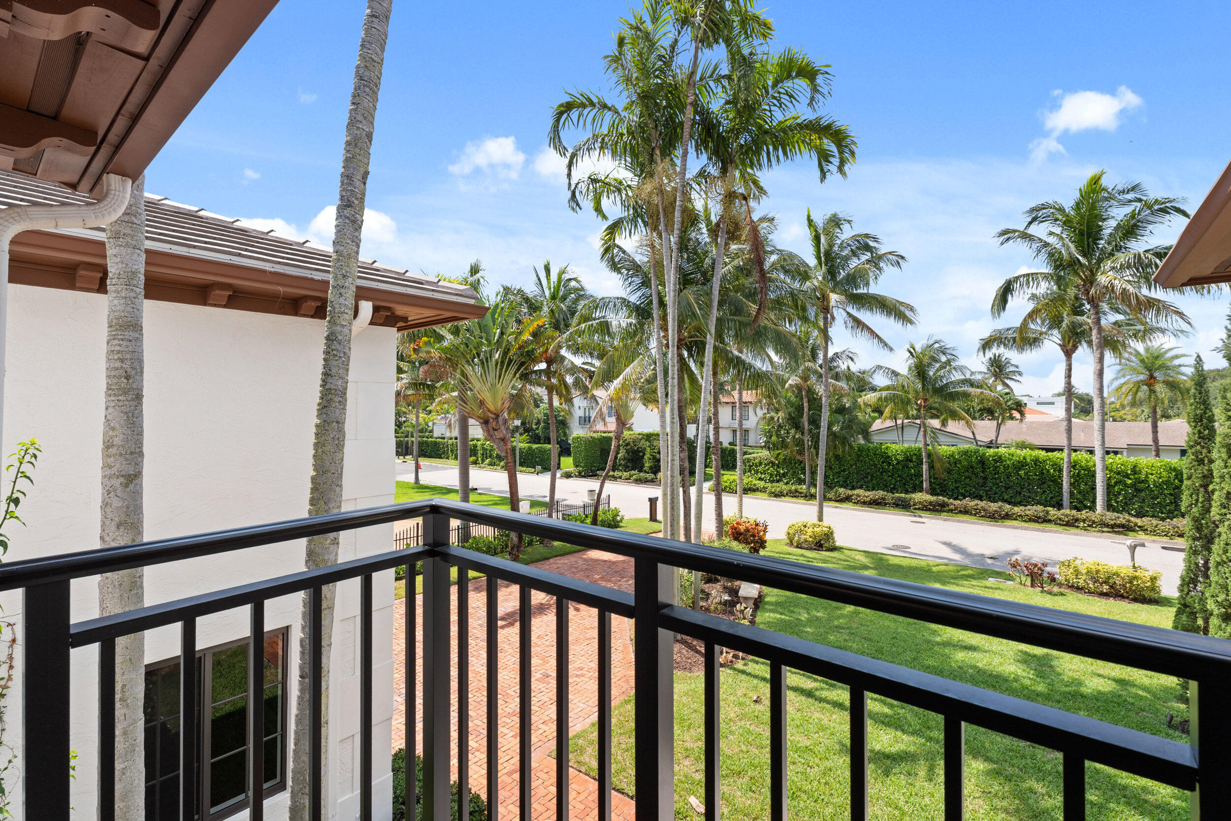 257 E Lakewood West Palm Beach, FL 33405