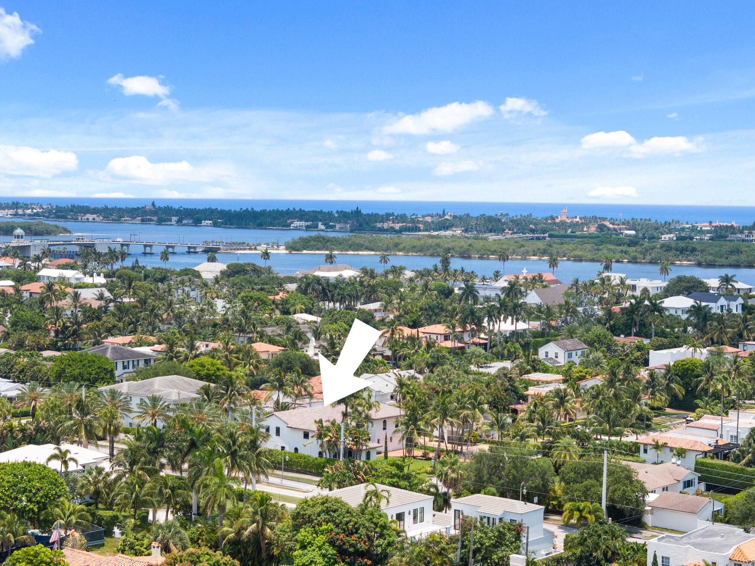 257 E Lakewood West Palm Beach, FL 33405