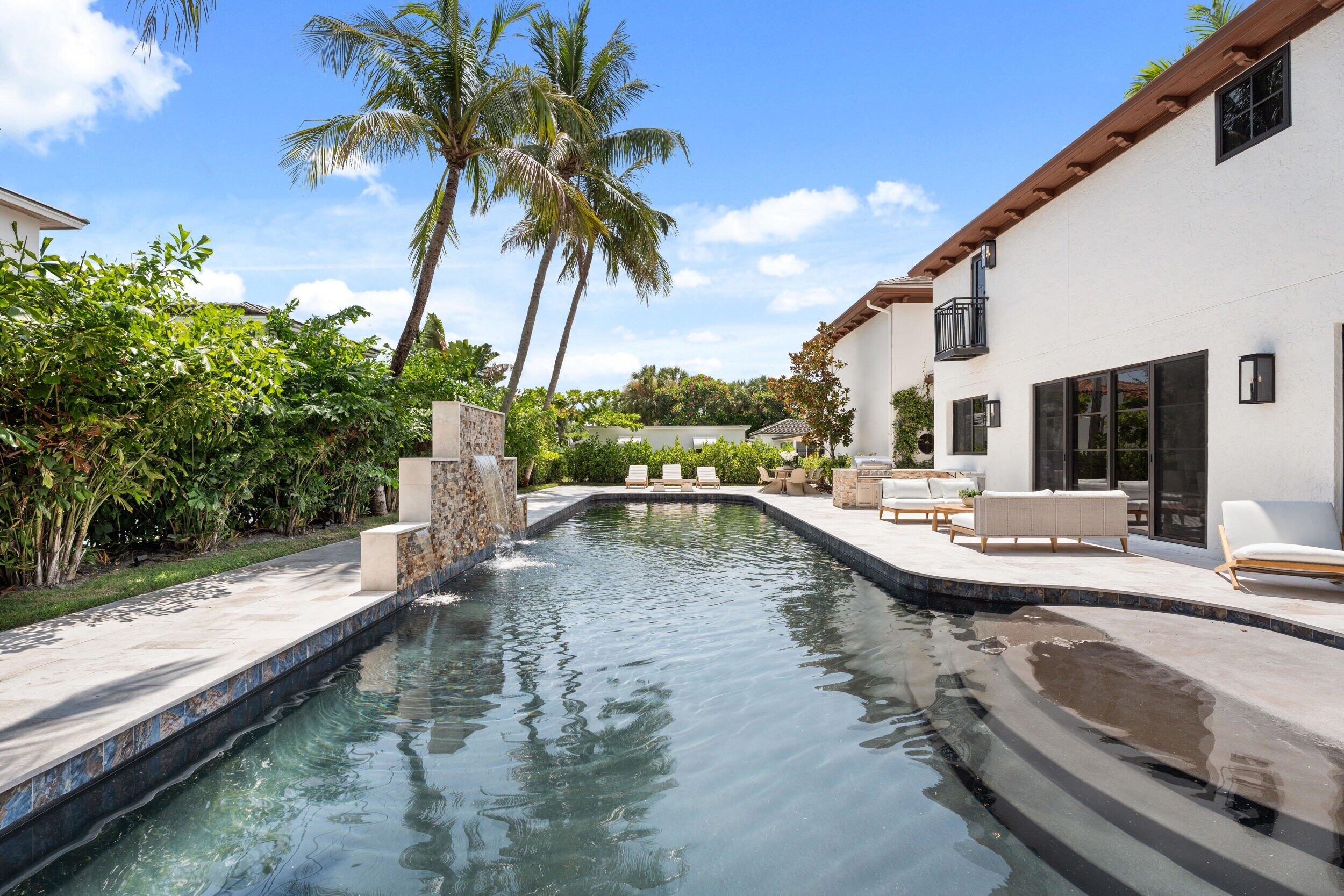 257 E Lakewood West Palm Beach, FL 33405