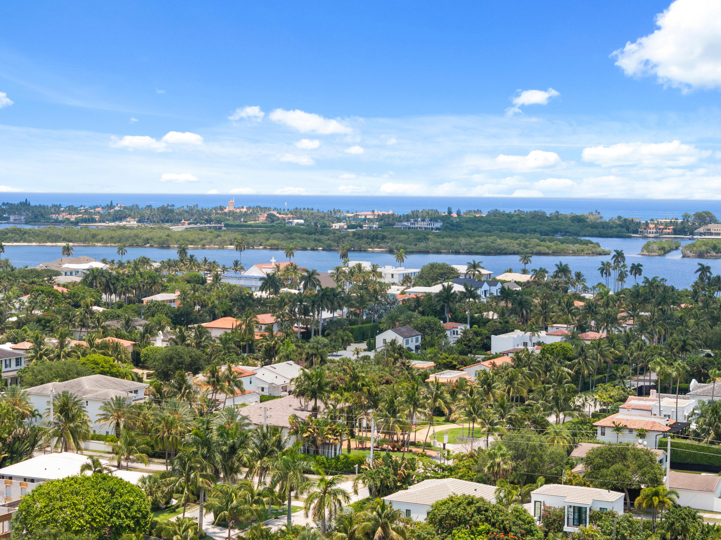 257 E Lakewood West Palm Beach, FL 33405