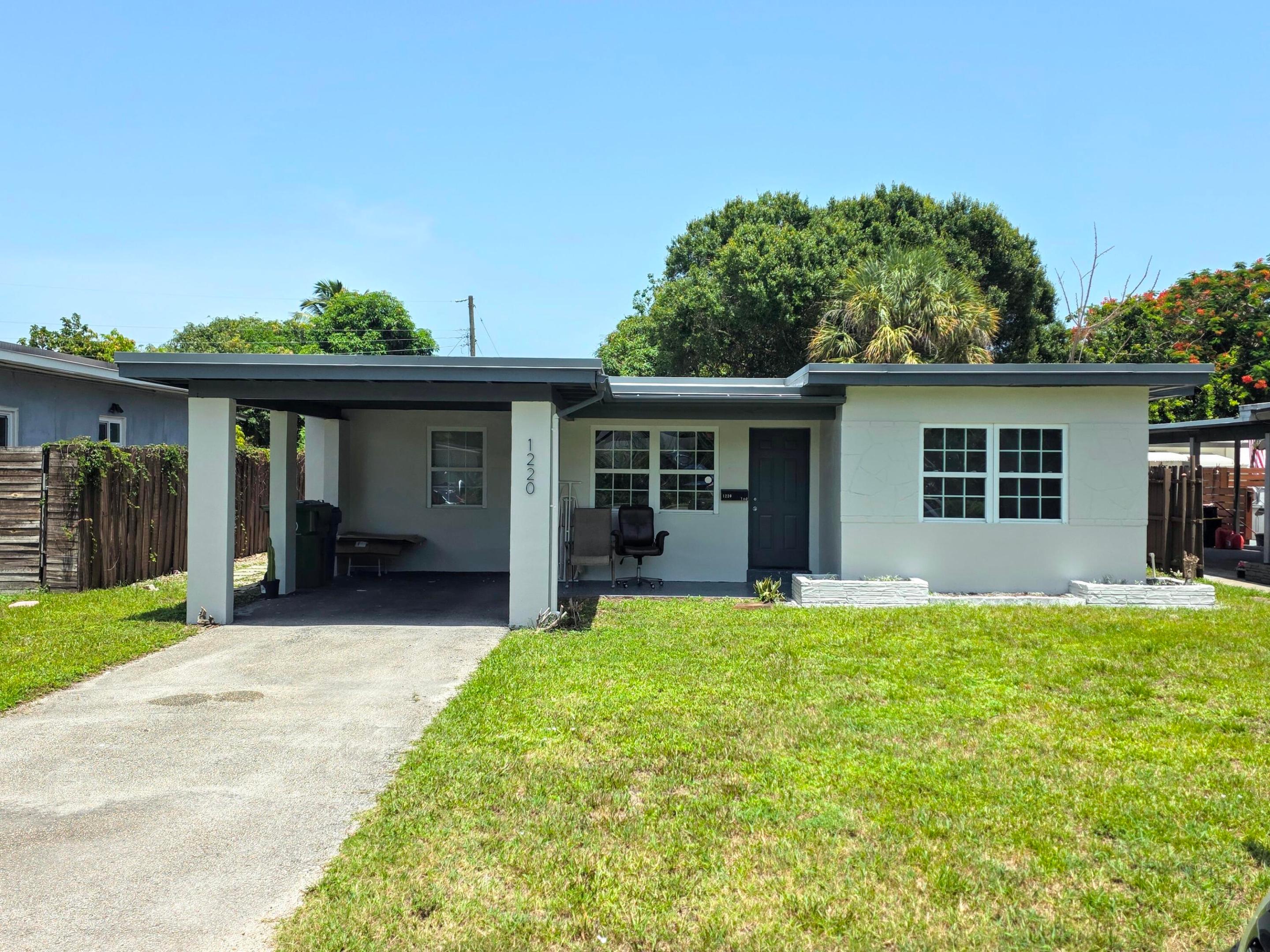 1220 NE 1st Fort Lauderdale, FL 33304