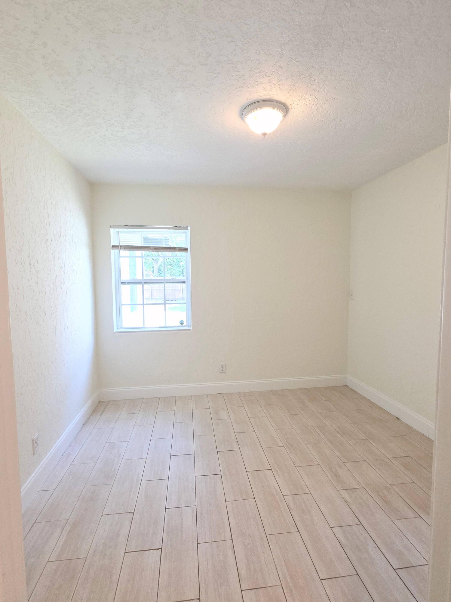1220 NE 1st Fort Lauderdale, FL 33304