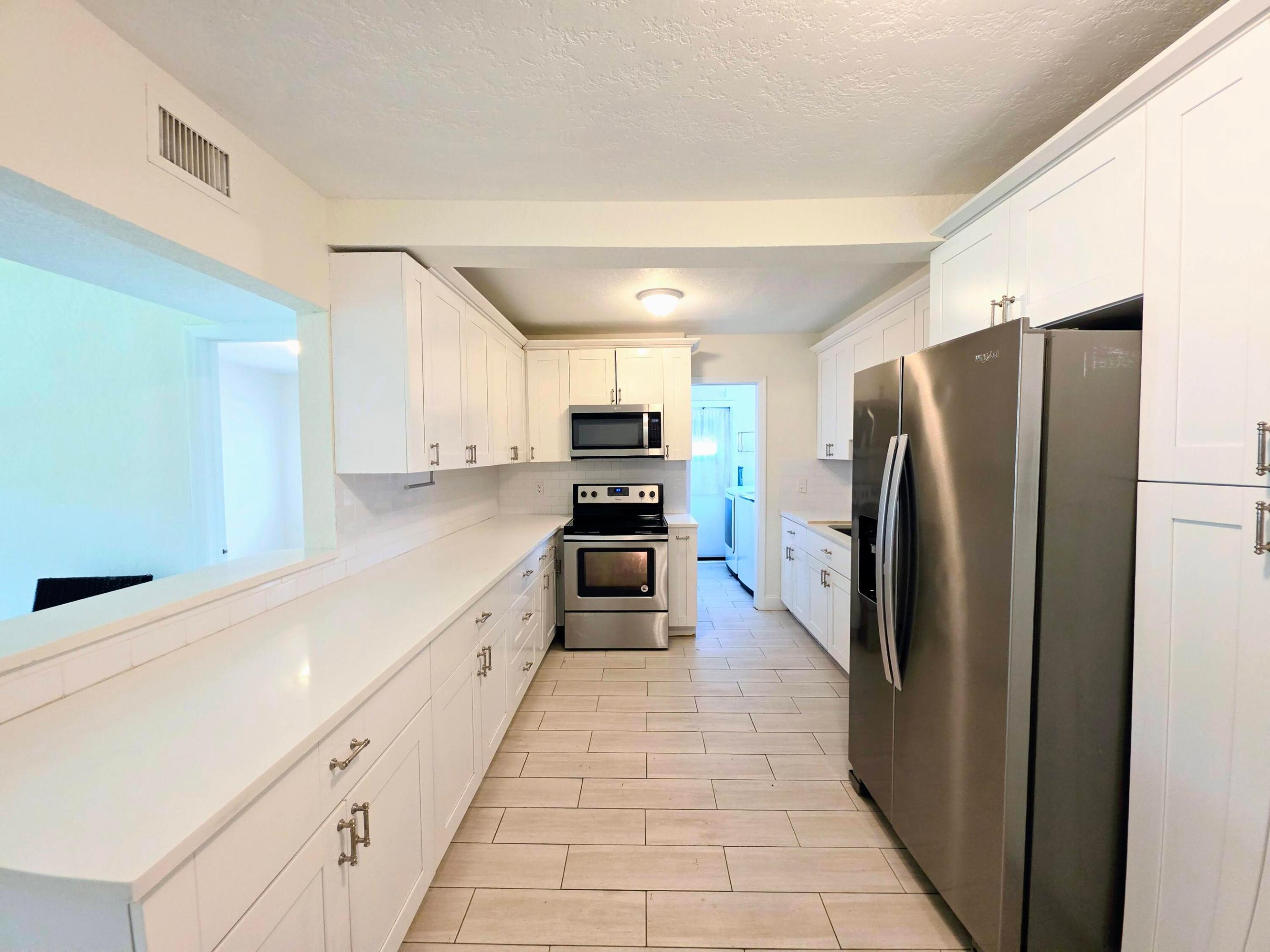 1220 NE 1st Fort Lauderdale, FL 33304