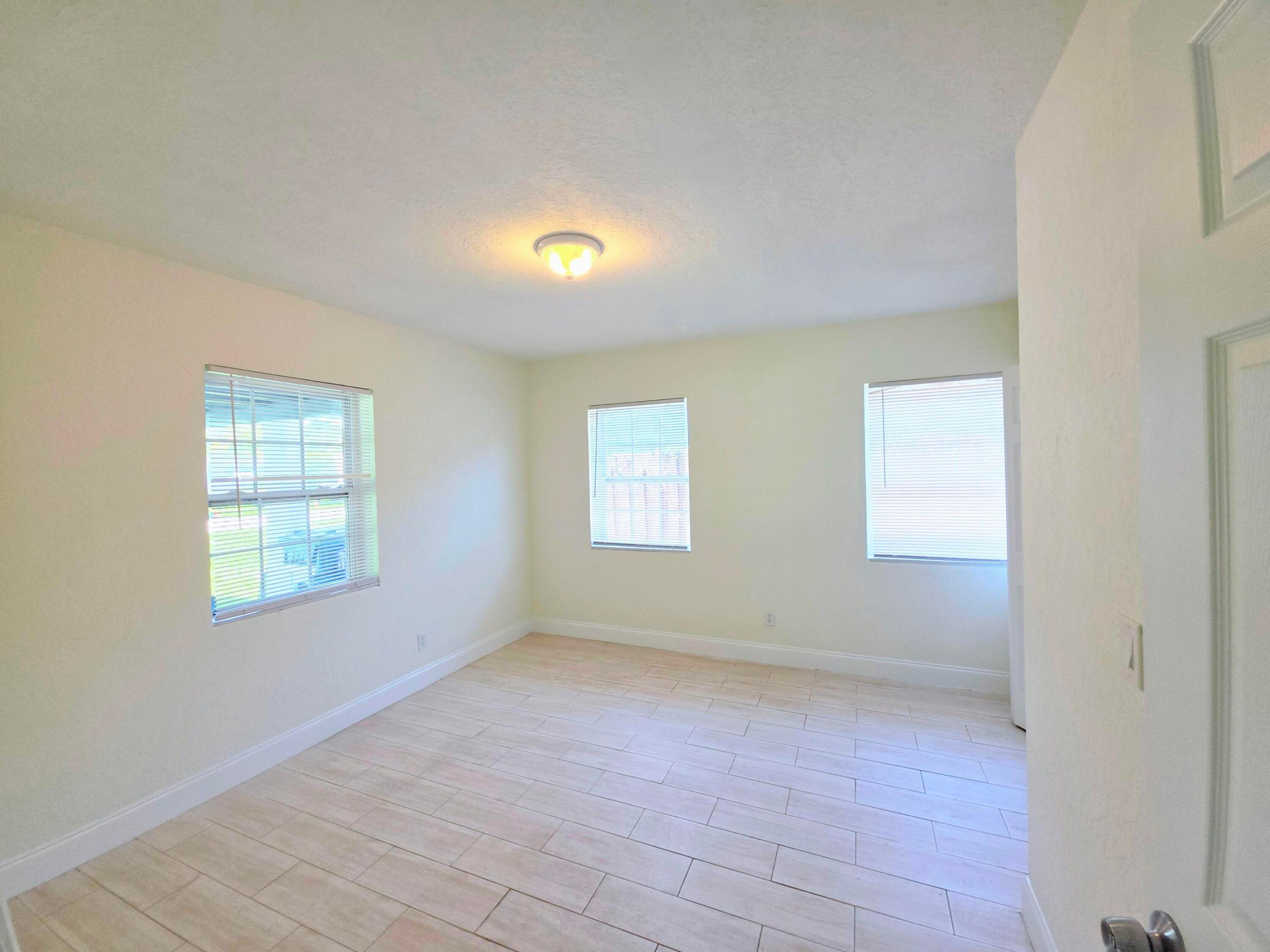 1220 NE 1st Fort Lauderdale, FL 33304