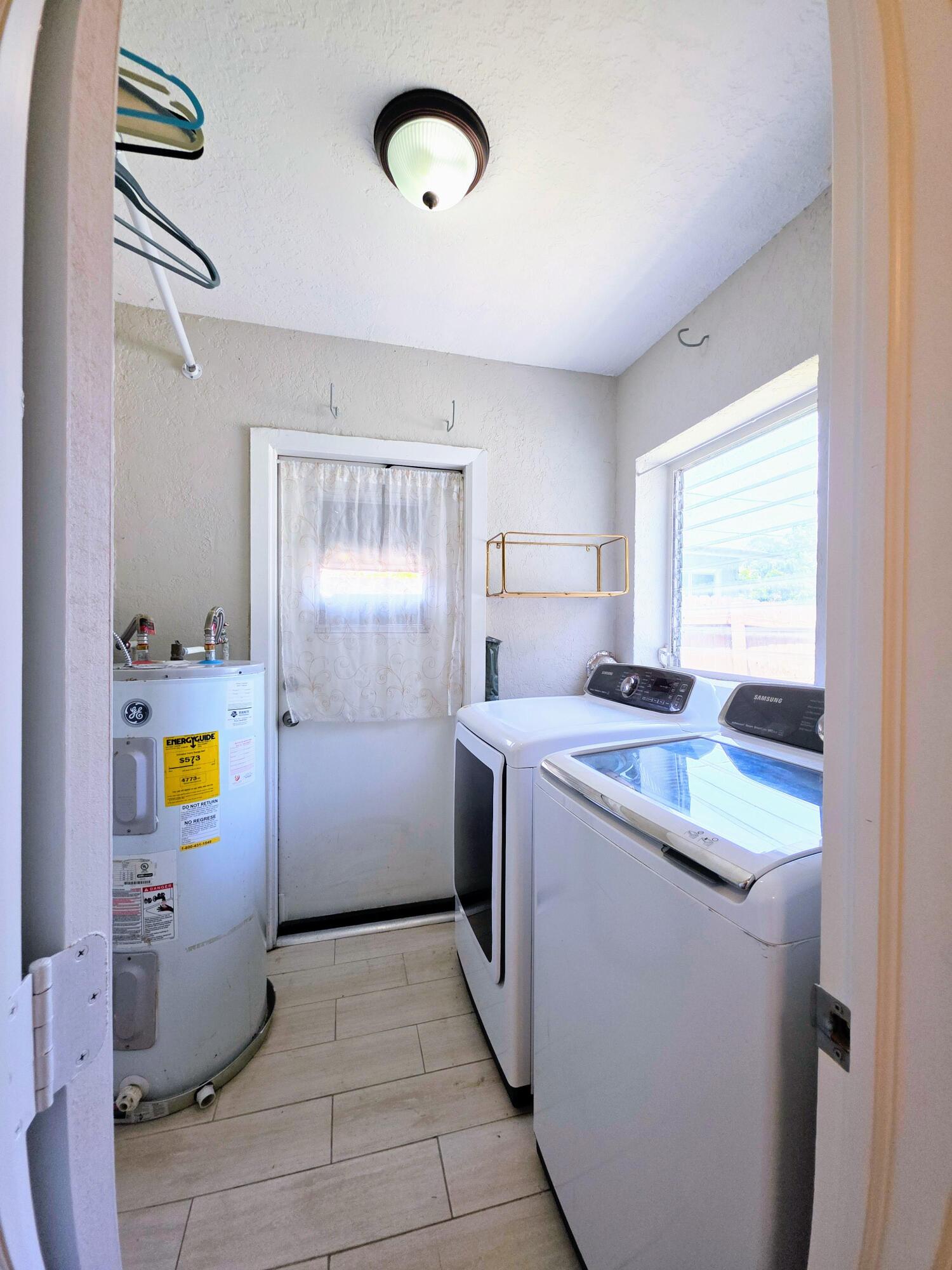 1220 NE 1st Fort Lauderdale, FL 33304