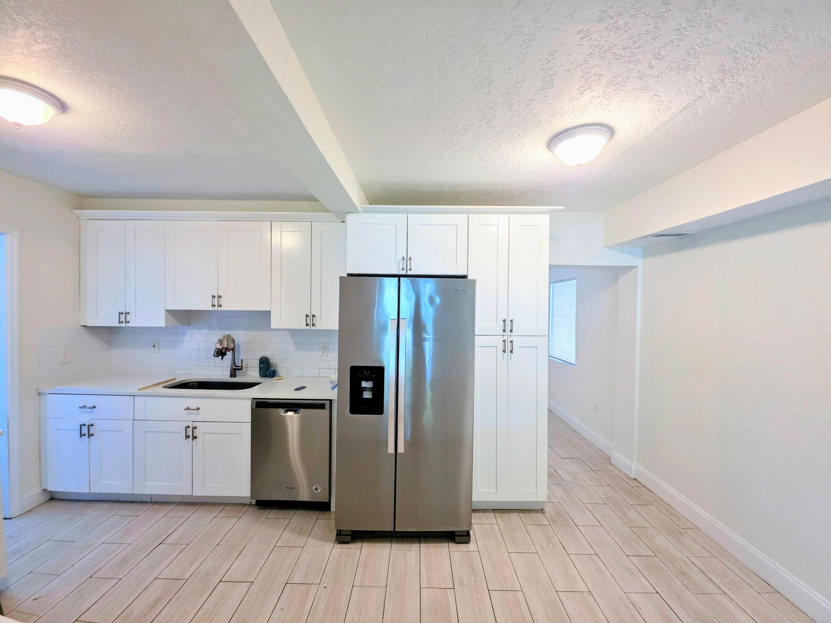 1220 NE 1st Fort Lauderdale, FL 33304
