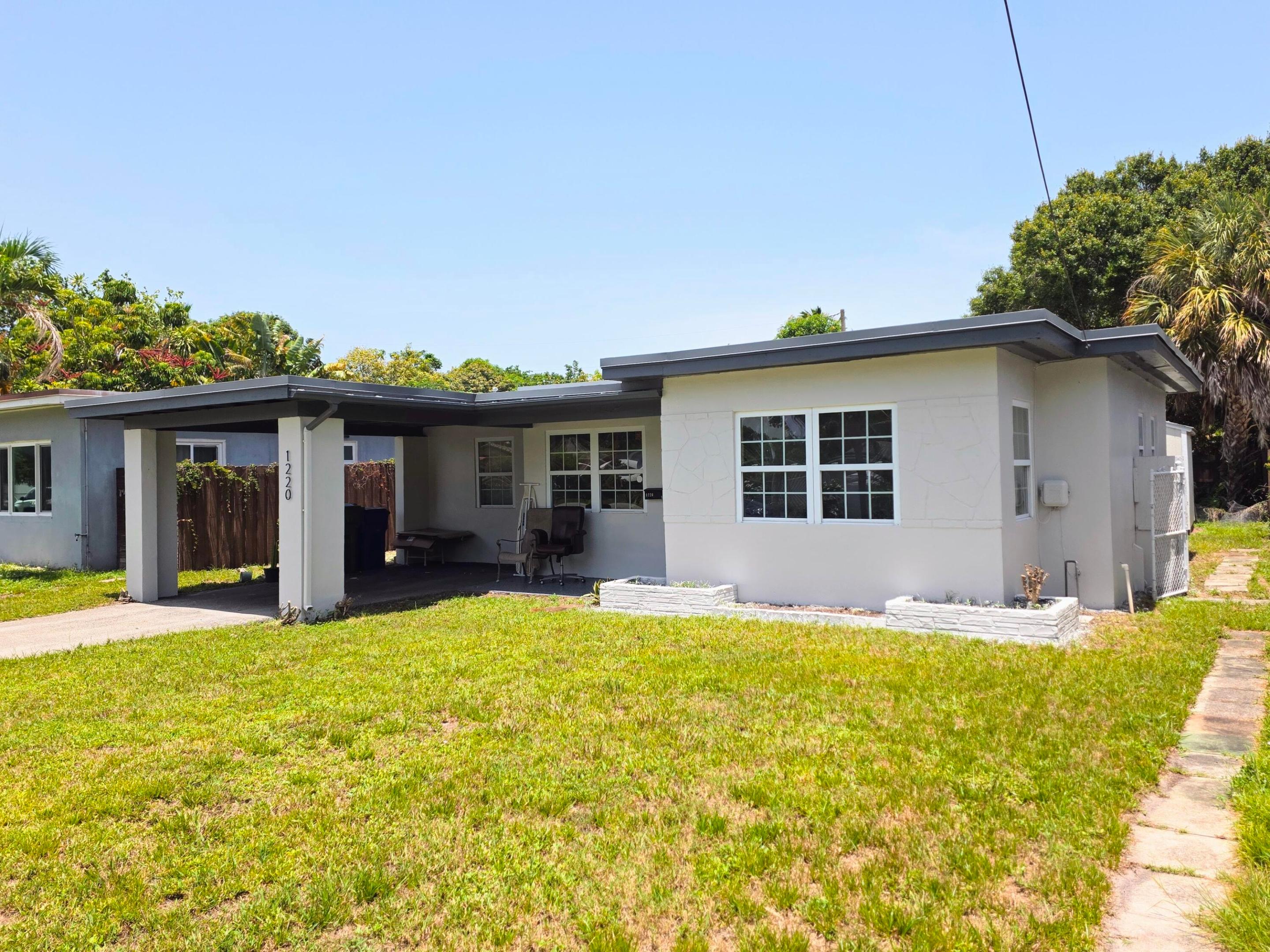 1220 NE 1st Fort Lauderdale, FL 33304