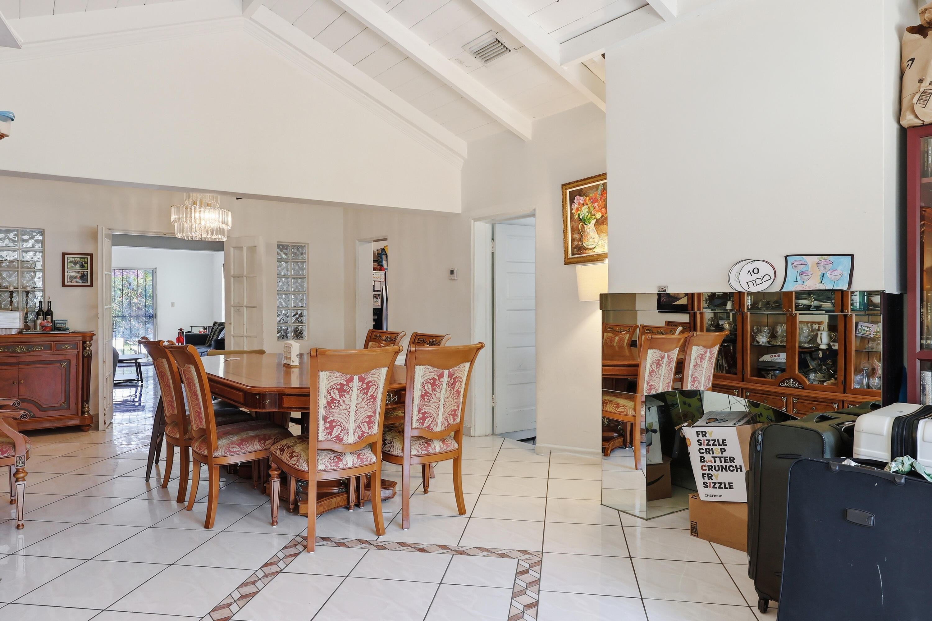 1324 Lenox Miami Beach, FL 33139