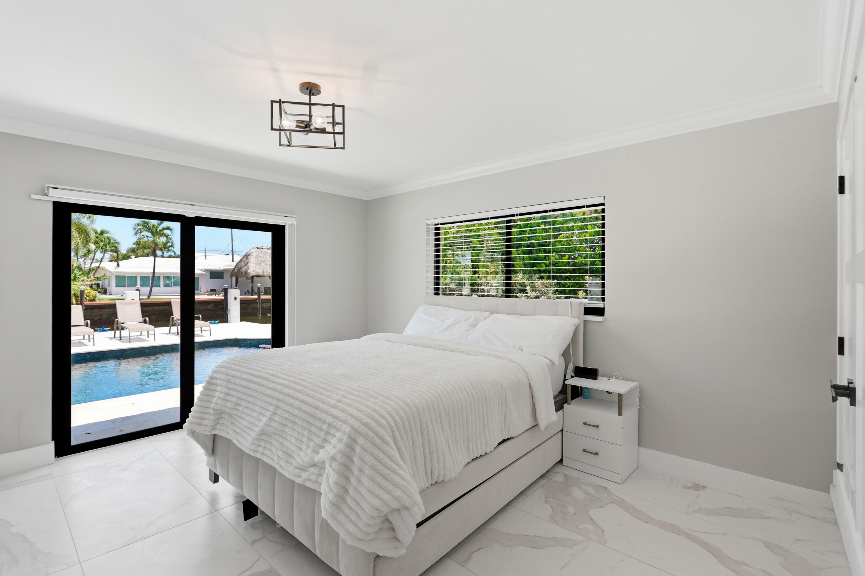2447 SE 10th Pompano Beach, FL 33062