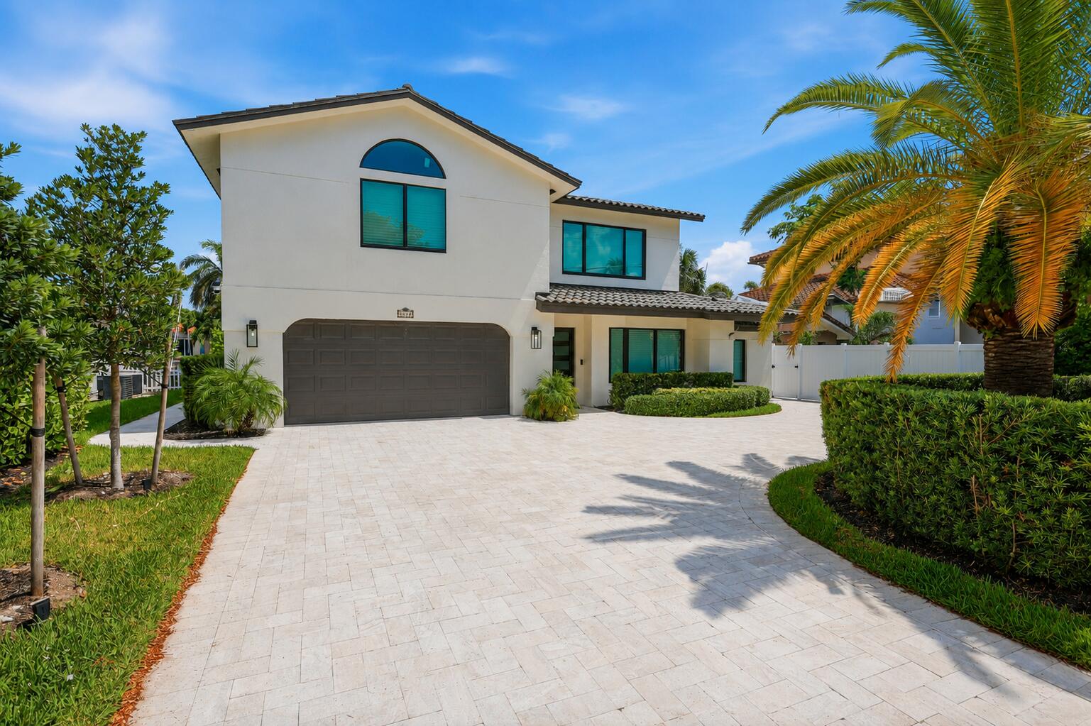 2447 SE 10th Pompano Beach, FL 33062