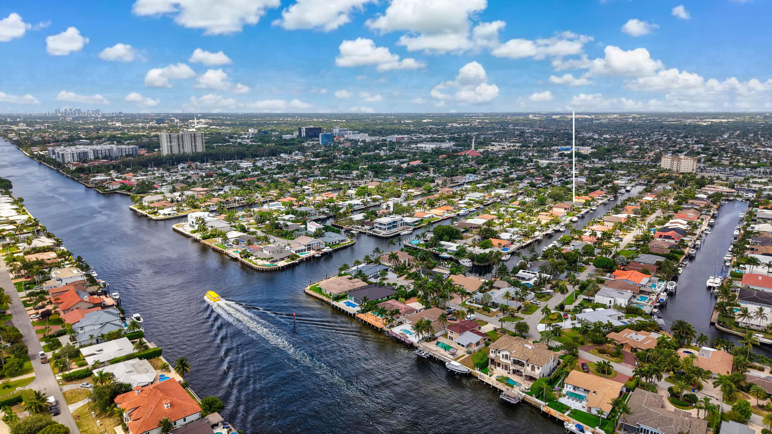 2447 SE 10th Pompano Beach, FL 33062
