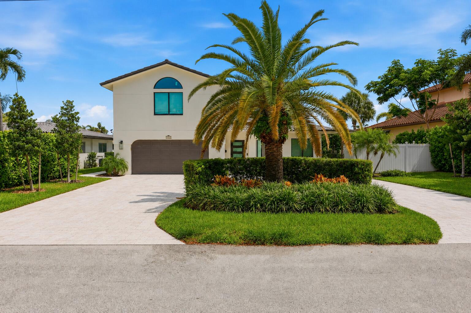 2447 SE 10th Pompano Beach, FL 33062