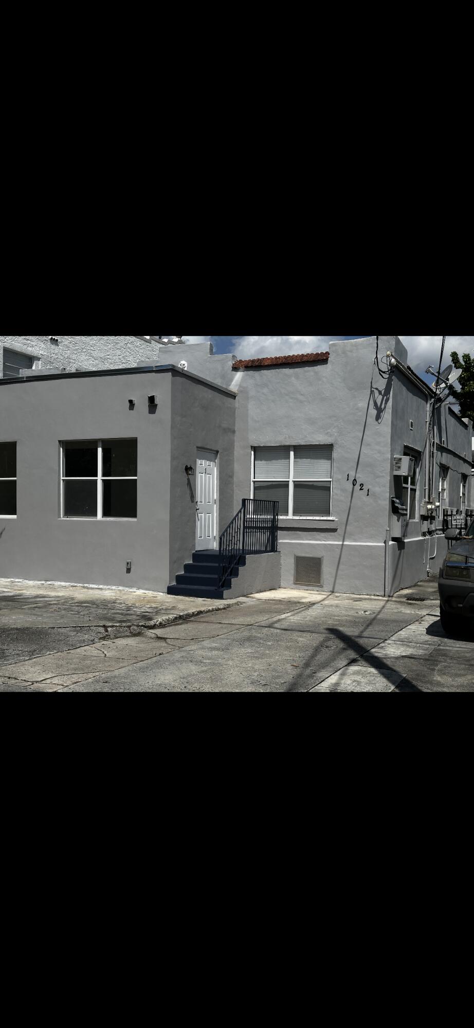 1021 SW 5th