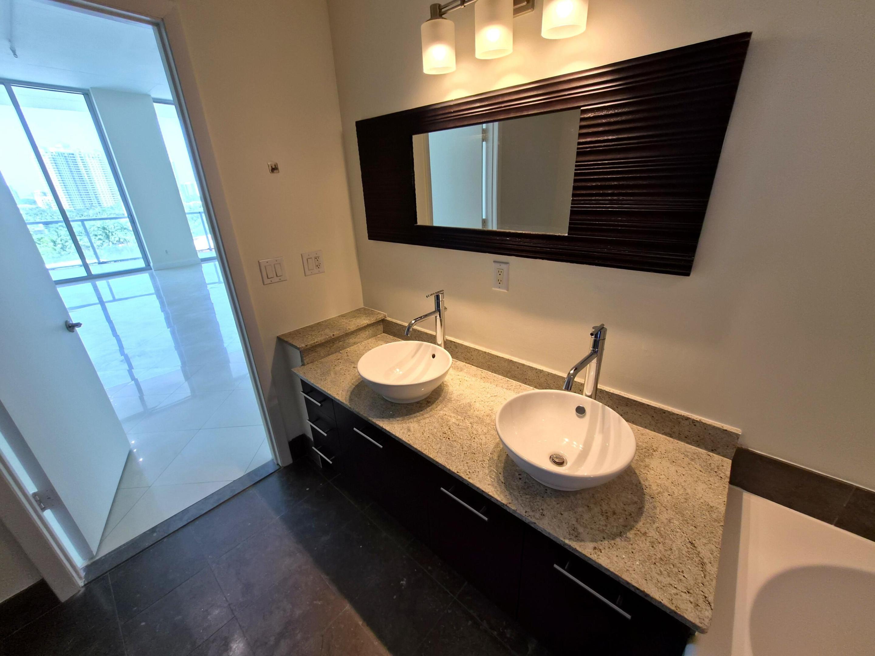 image Uptown Marina Lofts33