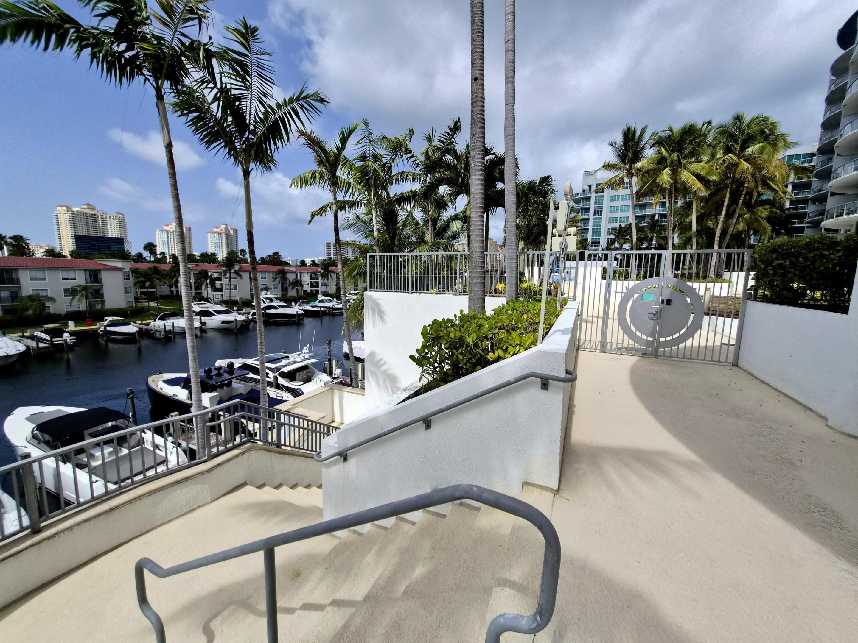 image Uptown Marina Lofts63