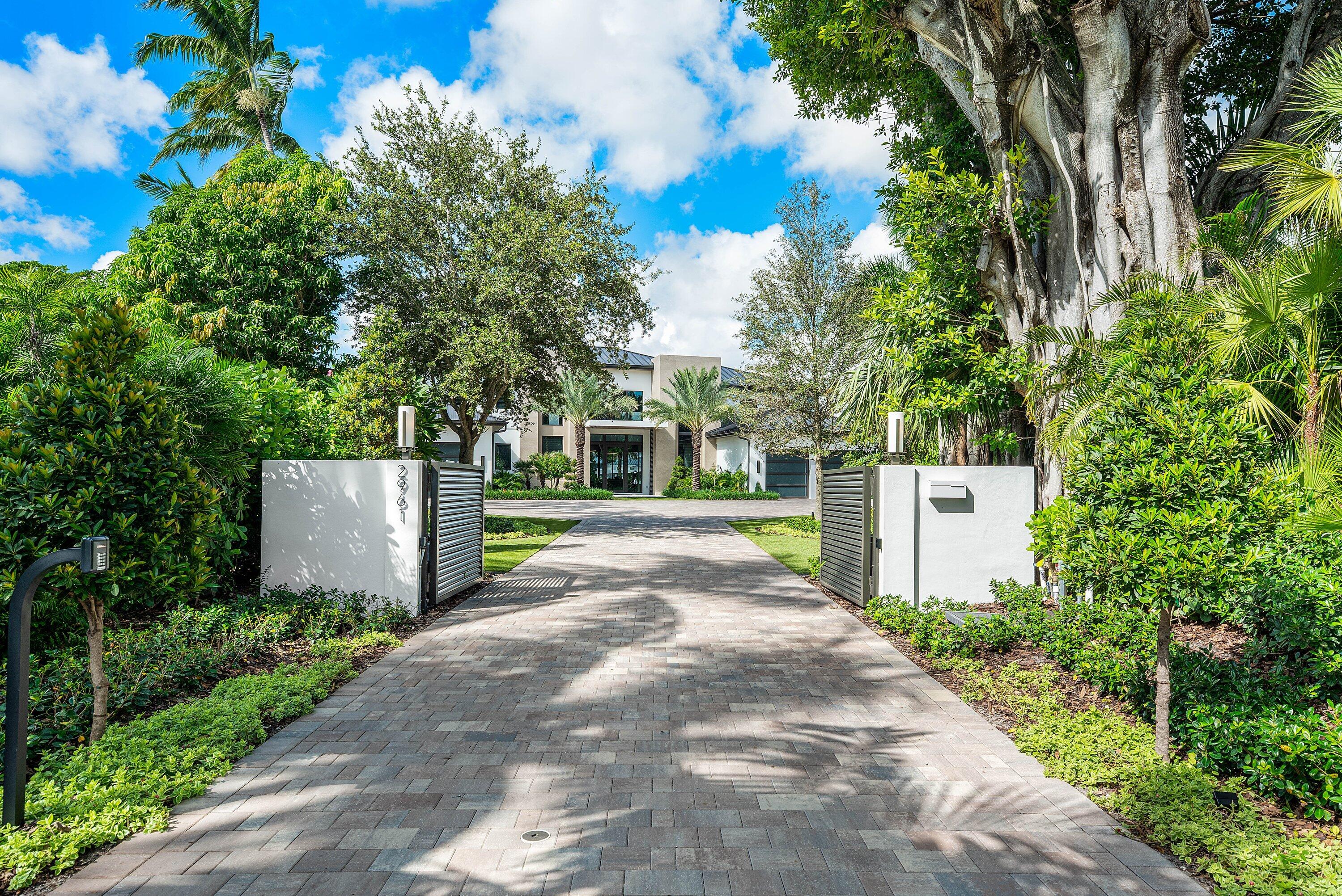 2961 NE 27th Ave Lighthouse Point, FL 33064