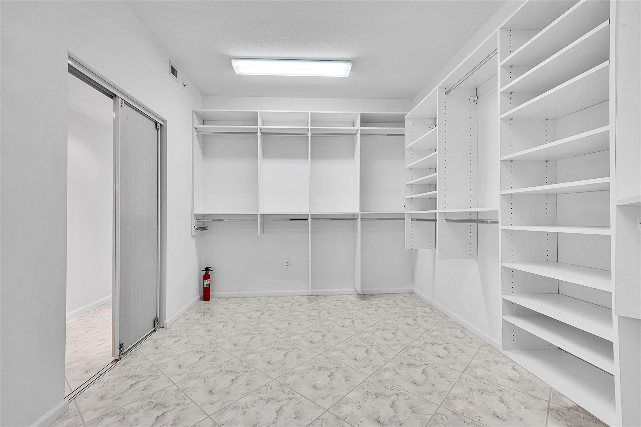 6001 N Ocean Dr #306 Hollywood, FL 33019