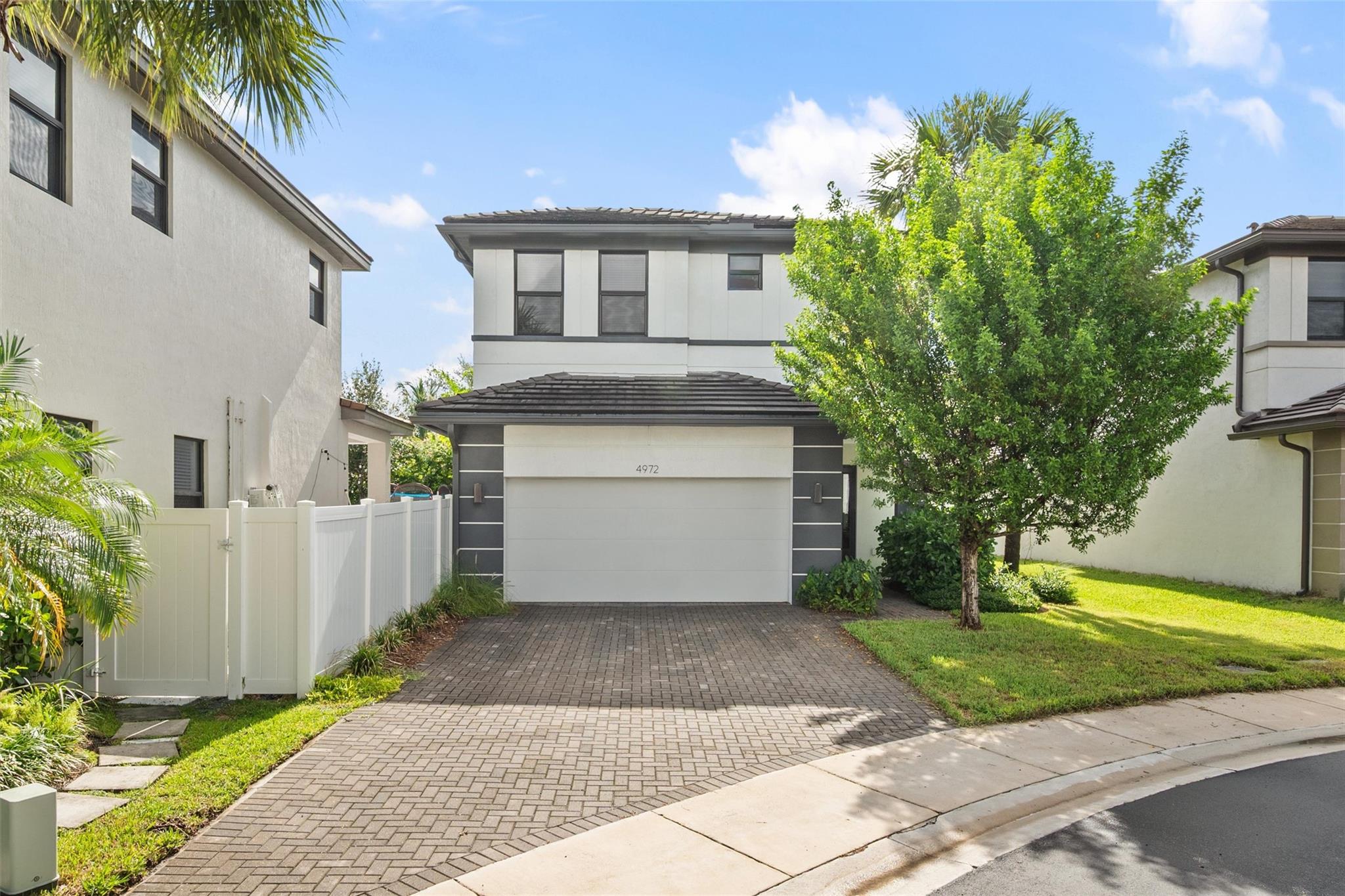 4972 Whispering Way